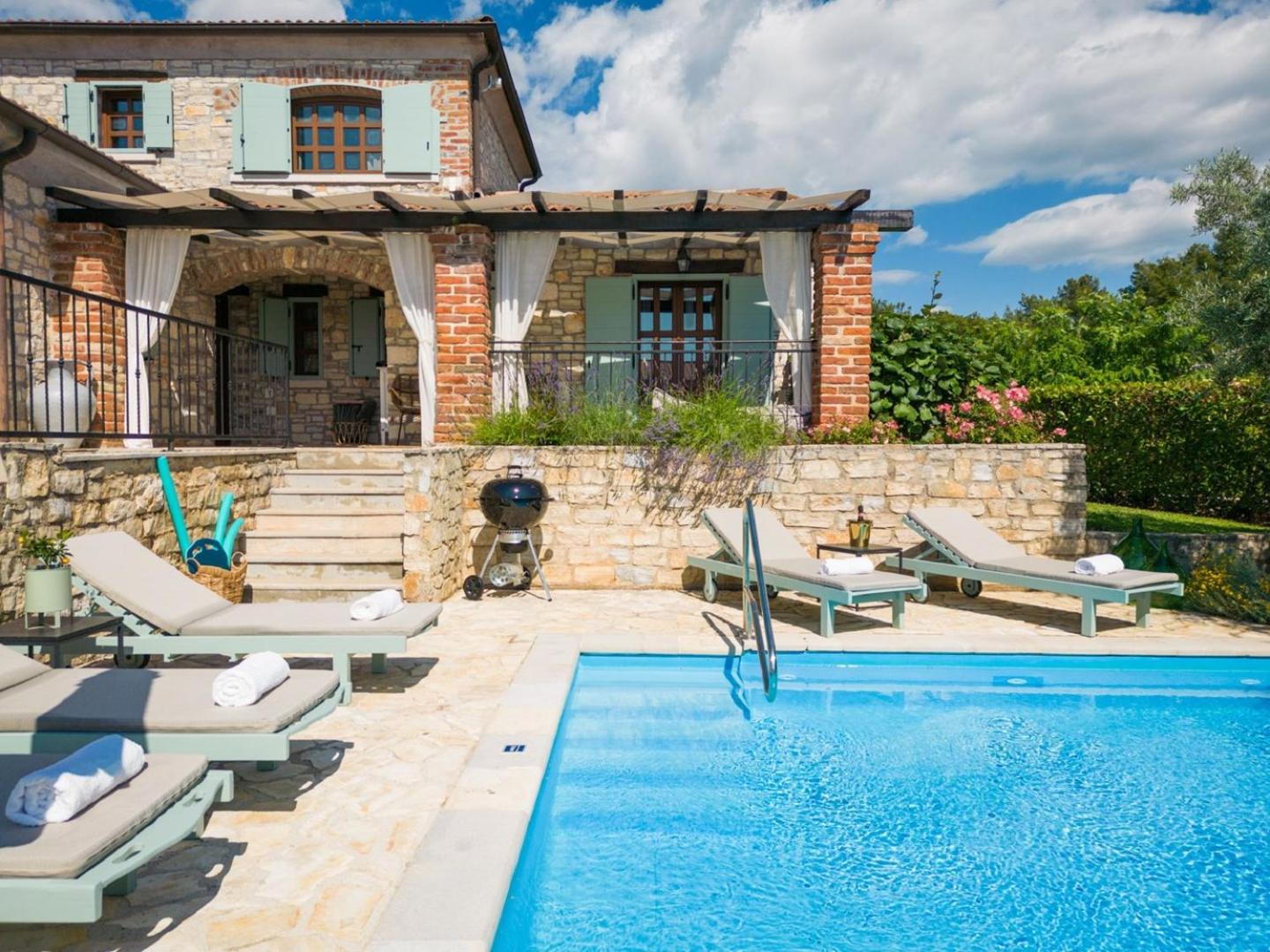 Villa Lotus San Lorenzo view 4