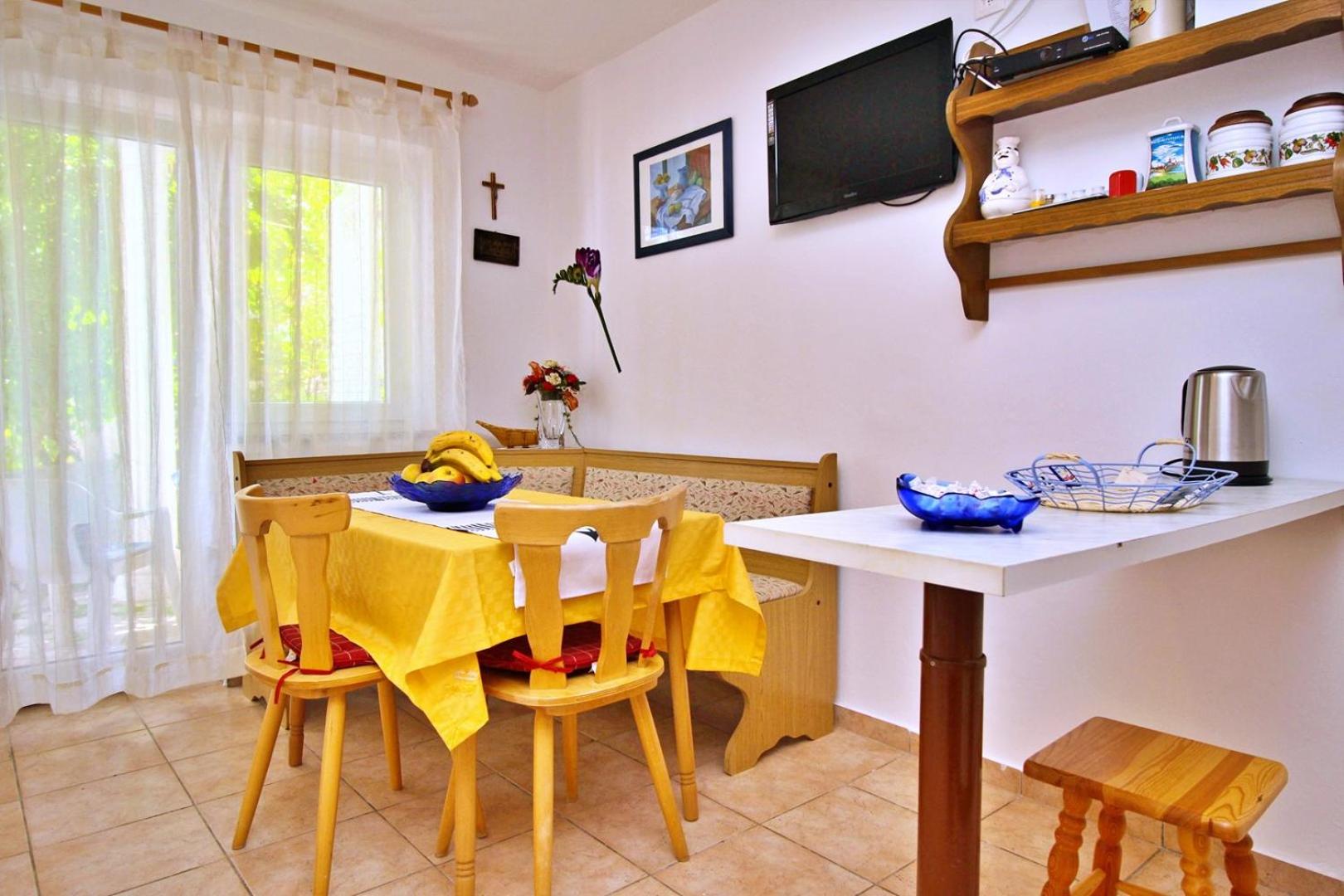 Apartments Zlatica view 5