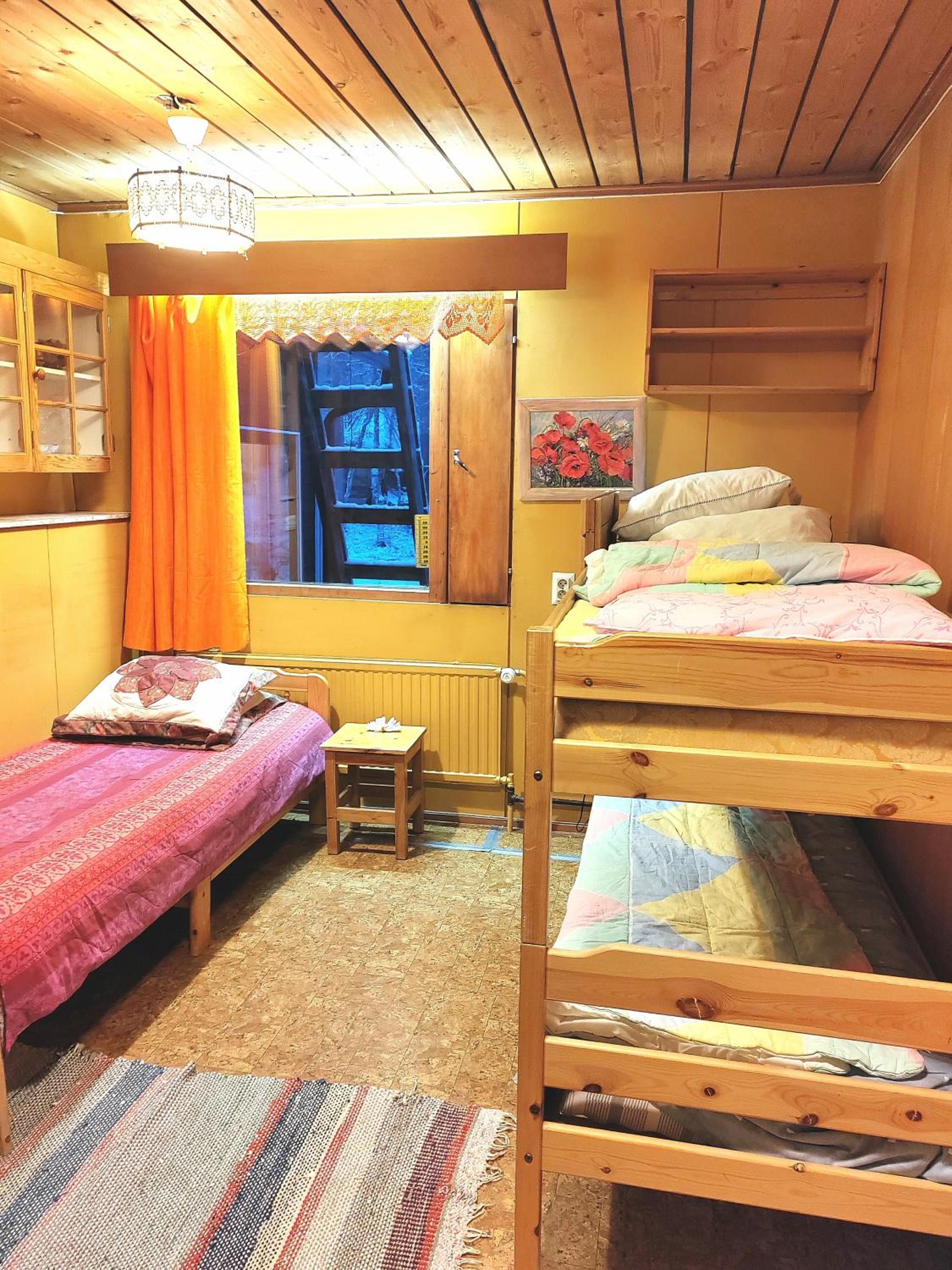 Aurora Cabin