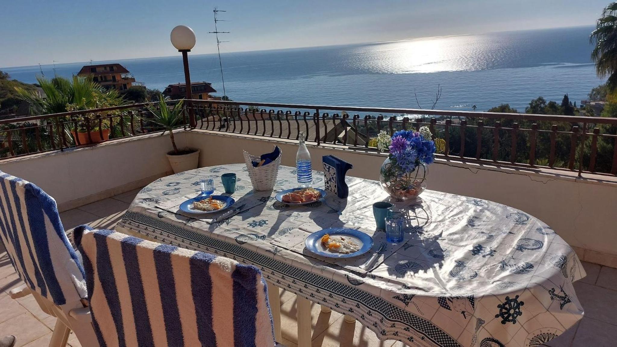 Solemare Letojanni apartment