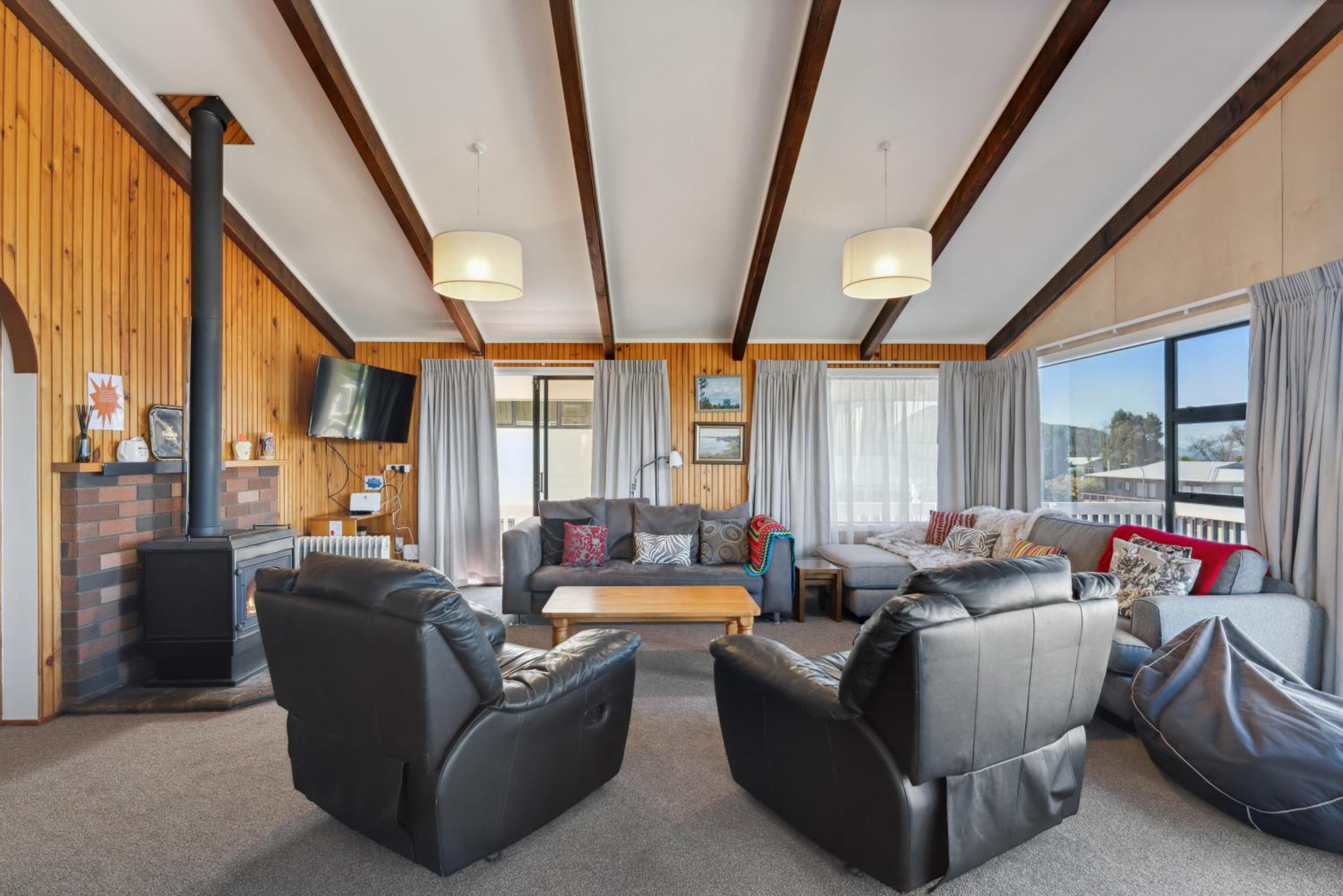 The Lake View Stay - Omori Holiday Home view 4