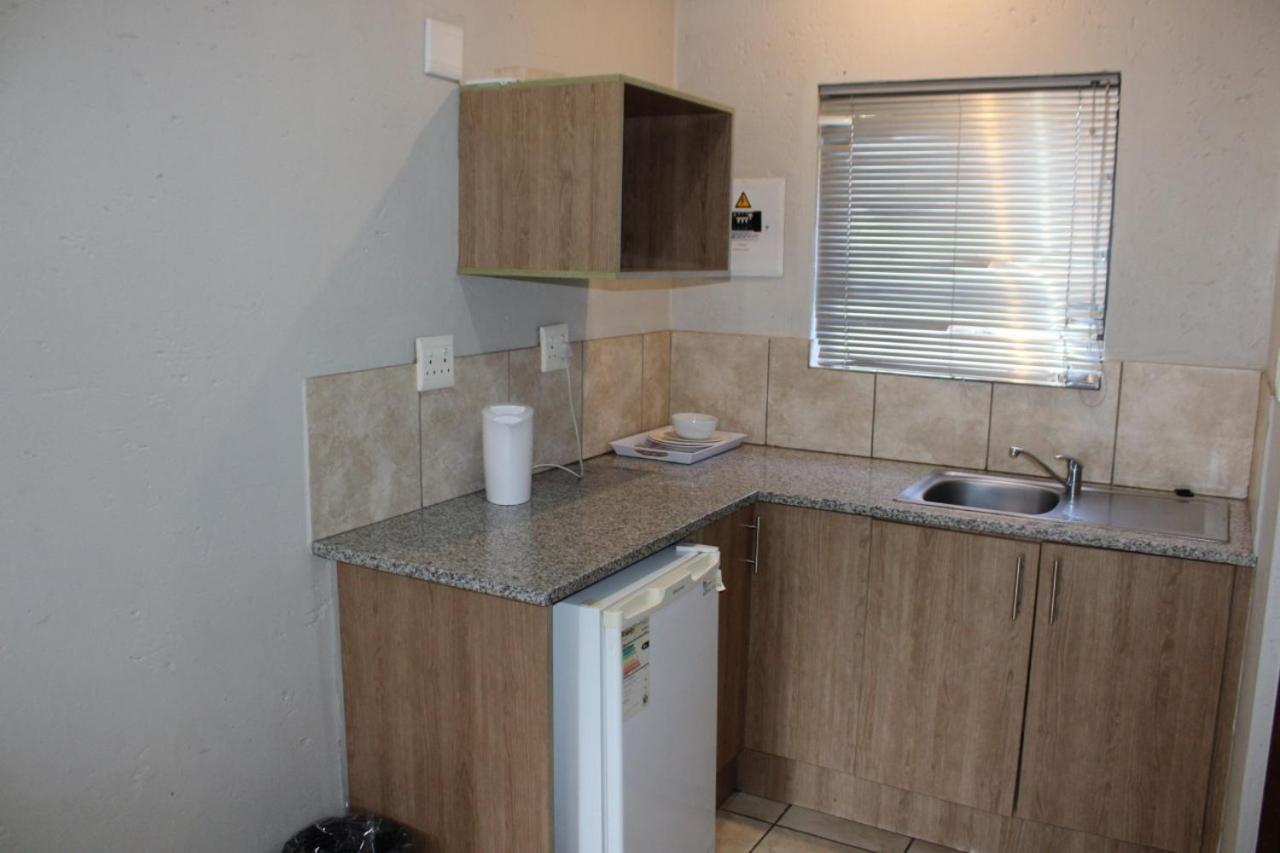Photo 9