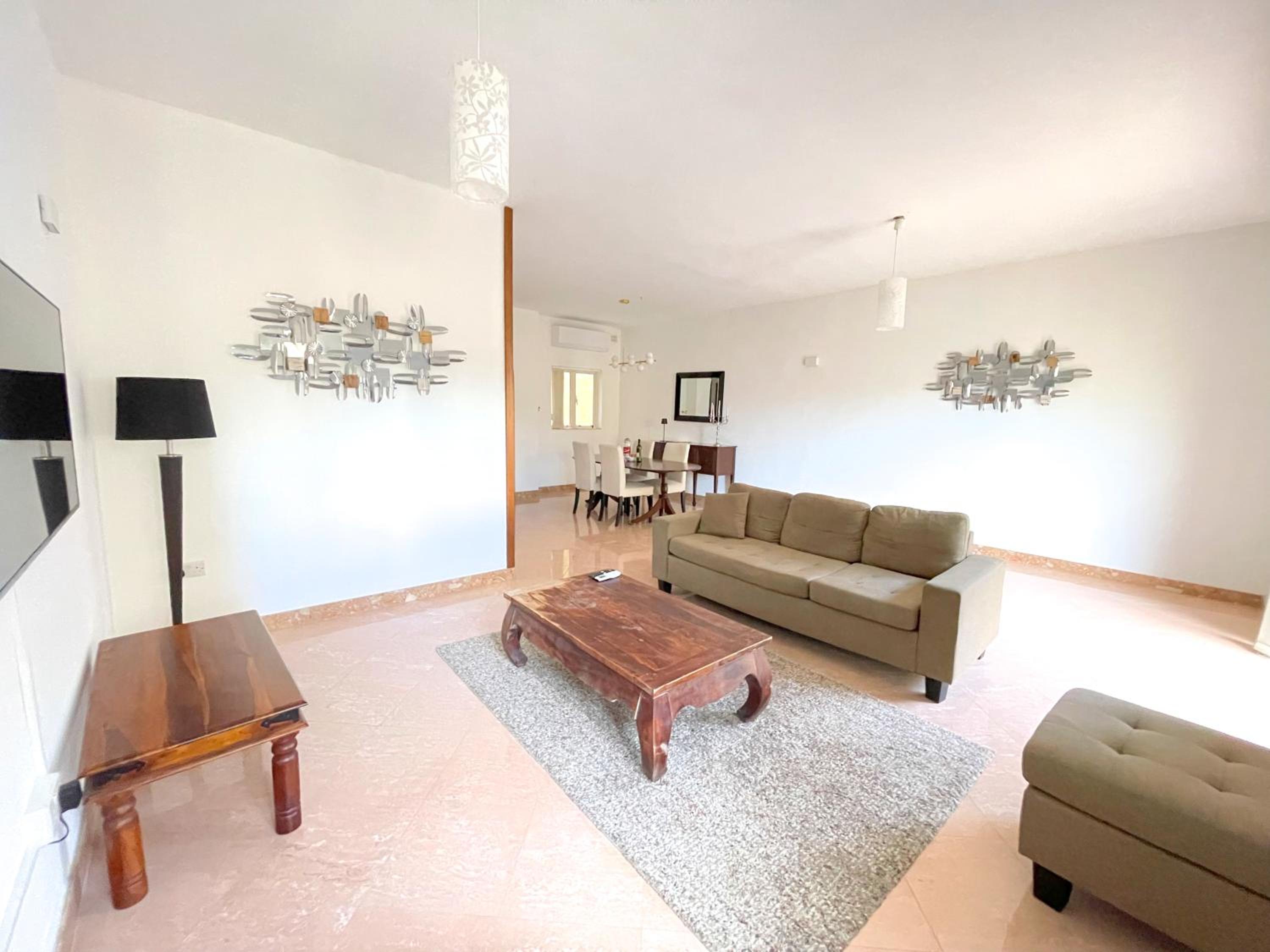 Charming Coastal Suite in Cosmopolitan Sliema view 5