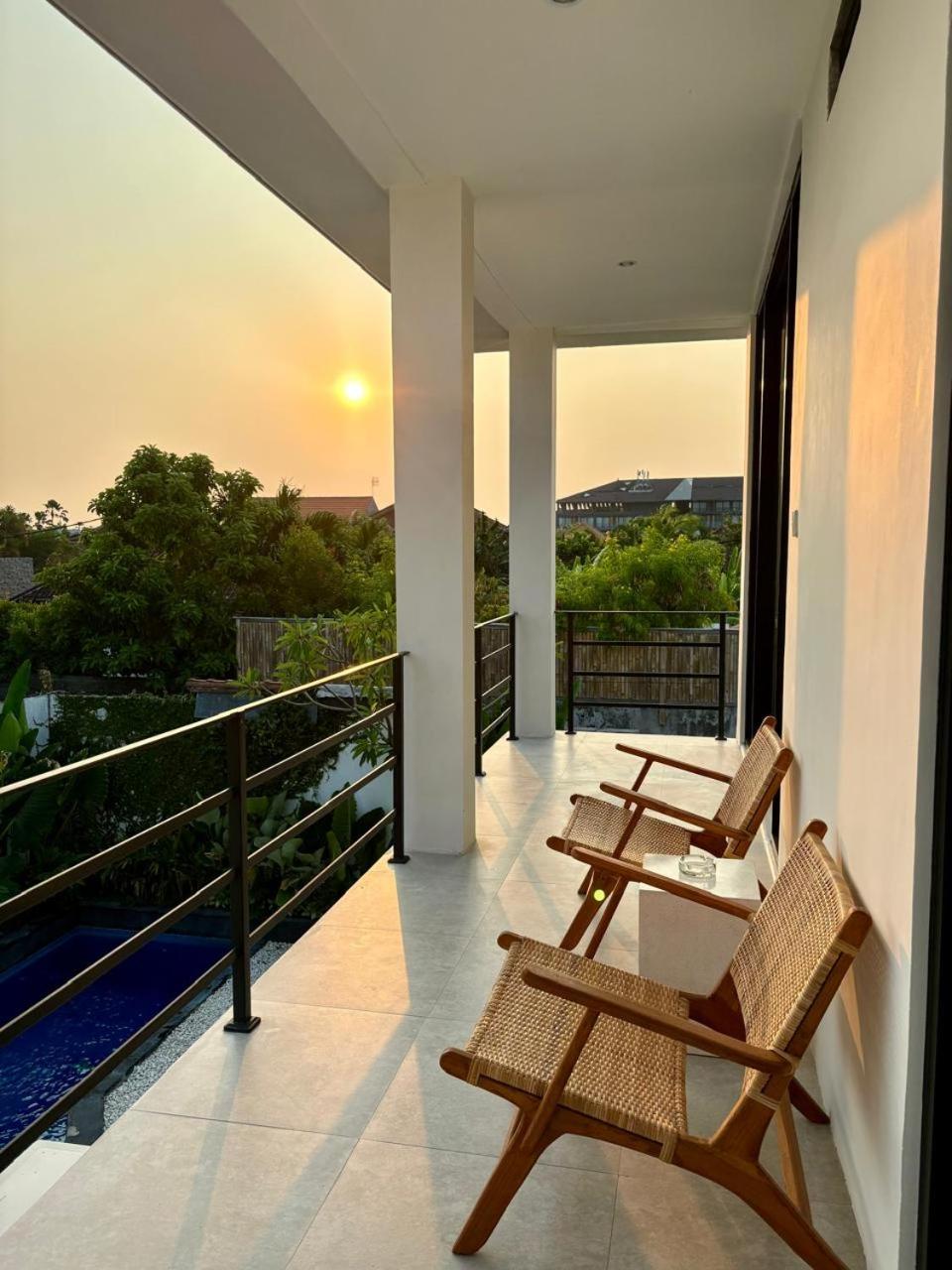 Villa Noeul Seminyak - Fast Wifi And Private Pool view 3