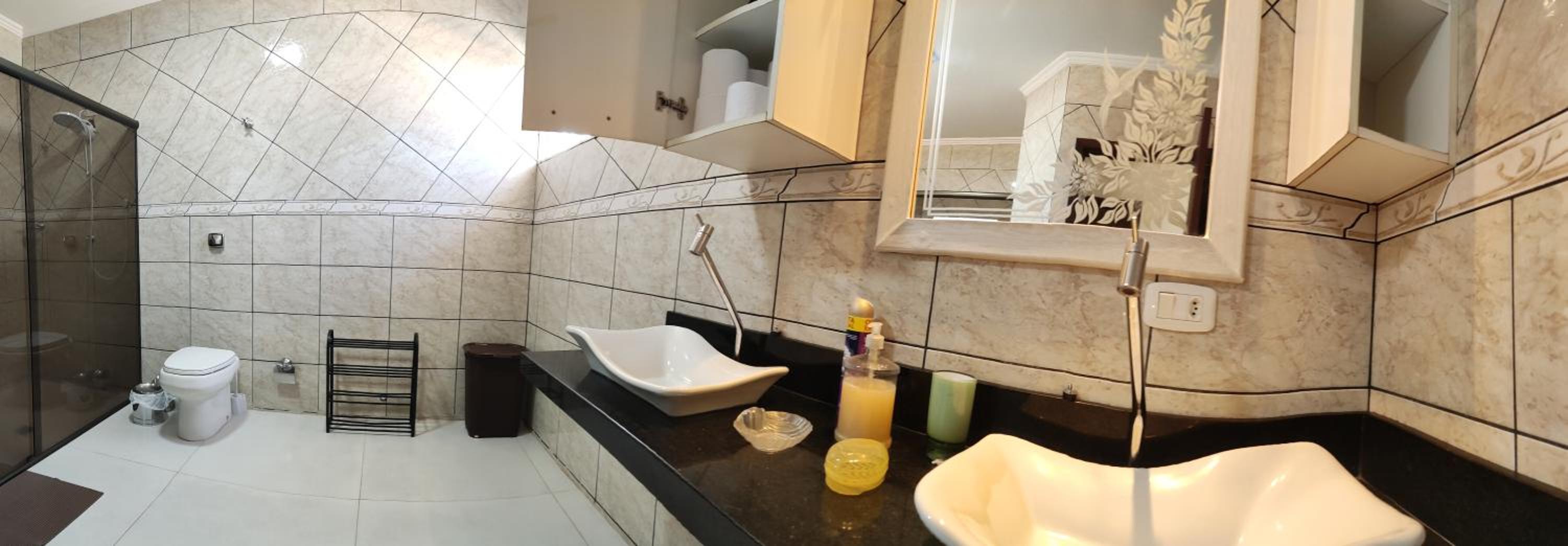 Casa Térrea 3 quartos, sendo 1 suíte Maringá