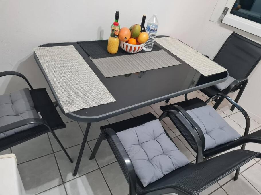 1 Beautiful Room in an 3-Bed-Room-Appart