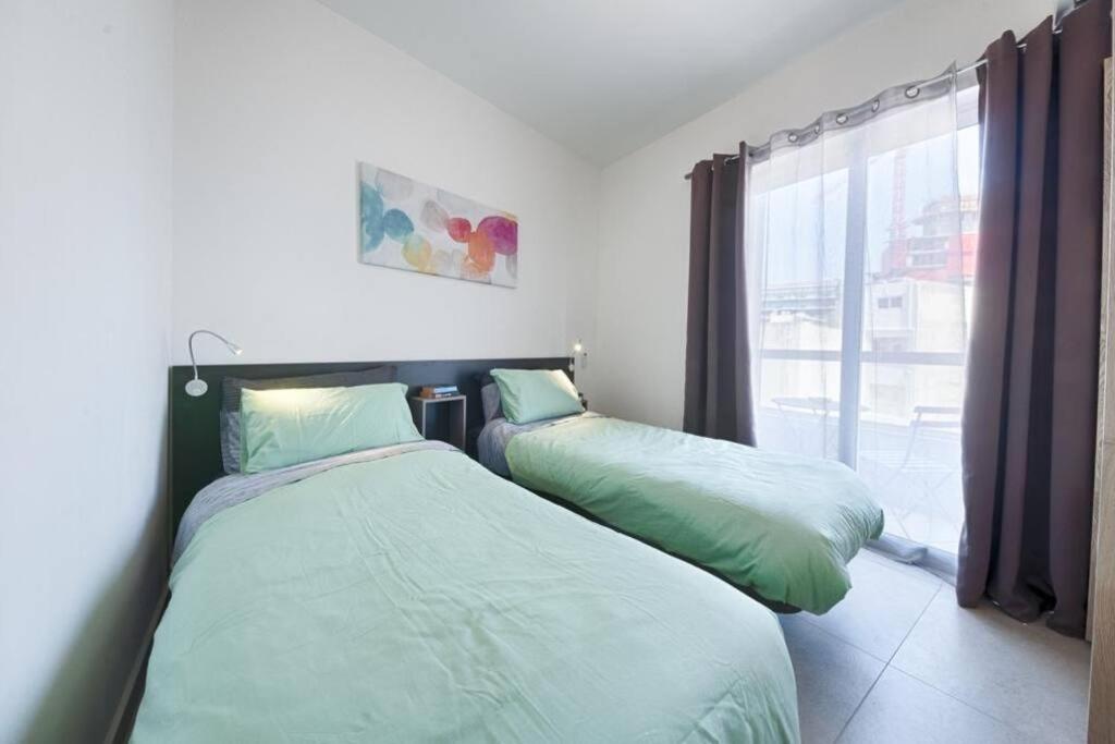 2 Bedroom Apartment with Balcony in St Julians, Paceville By Vaganza photo 4