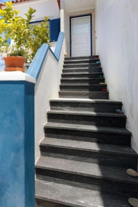 Lomba House, Almoçageme view 2