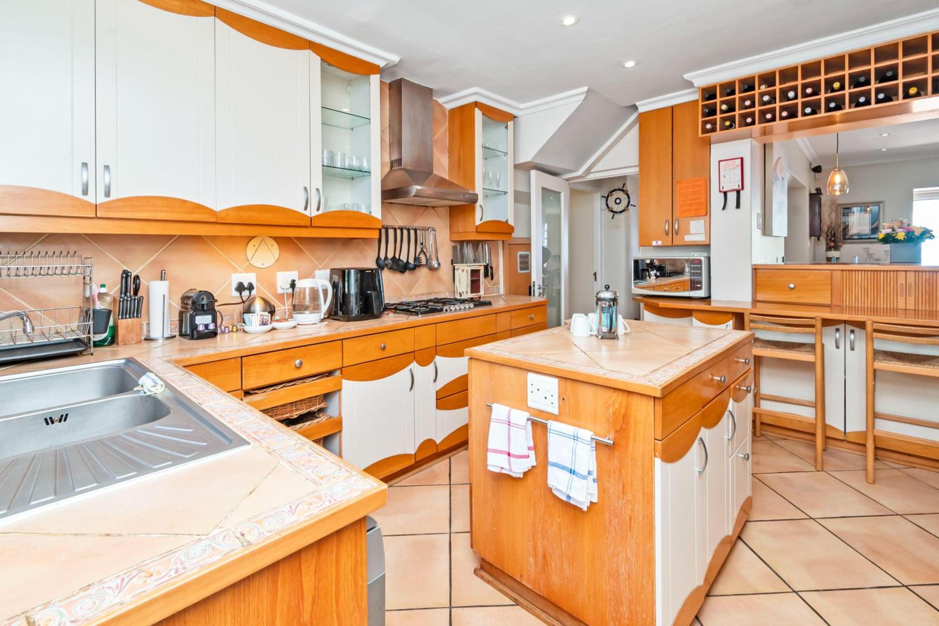 Atlantic Sunsets Camps Bay Villa with Ocean Views view 3