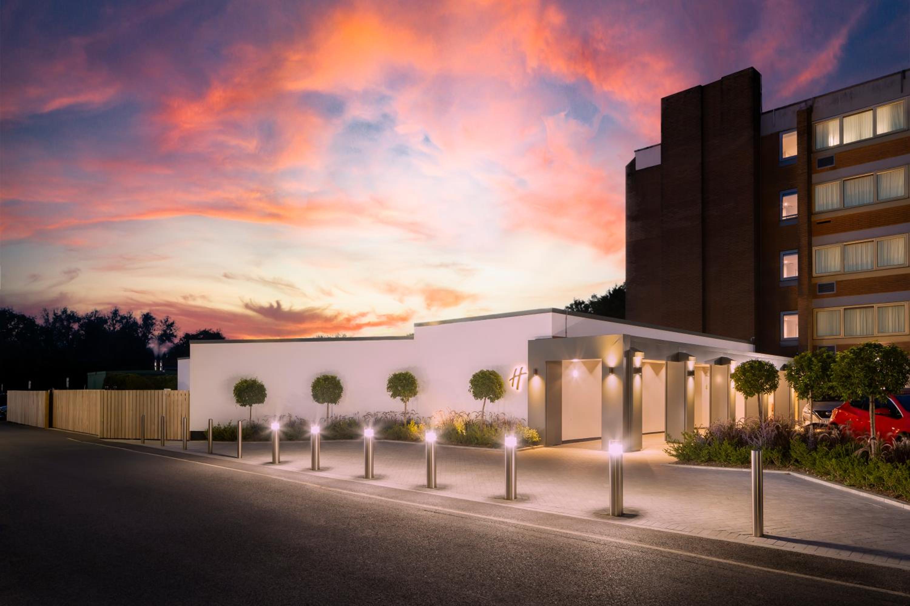 Horley Vacations - Holiday Inn London - Gatwick Airport, an IHG Hotel - Property Image 1