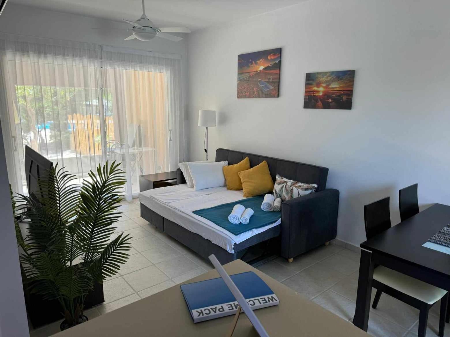 Beautiful Garden Apartment