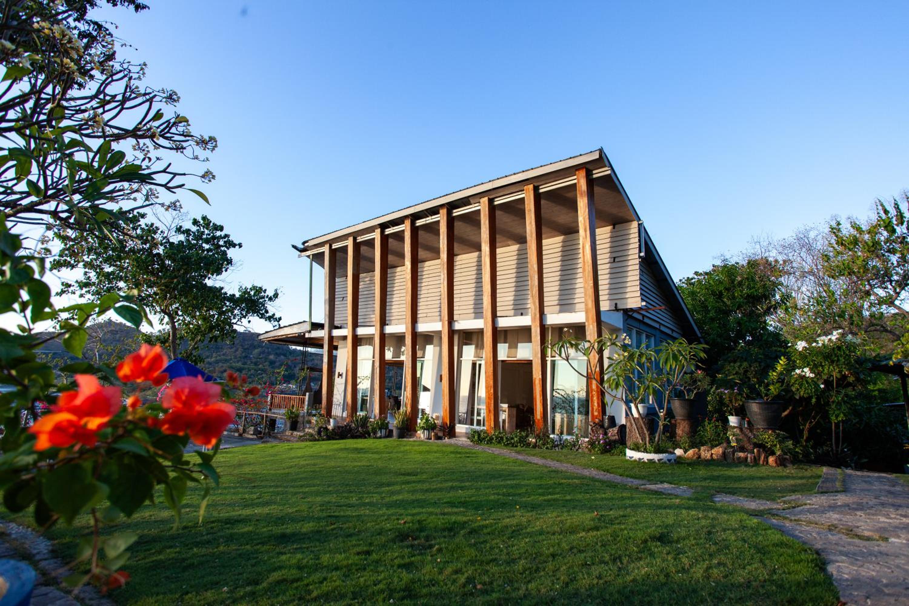 Golo Nara Seaside Villas