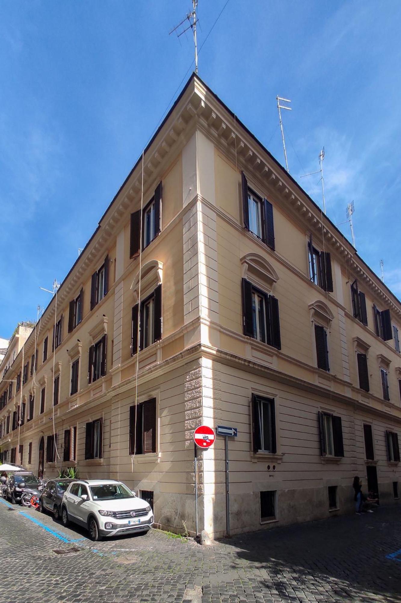 Rossovino a Roma