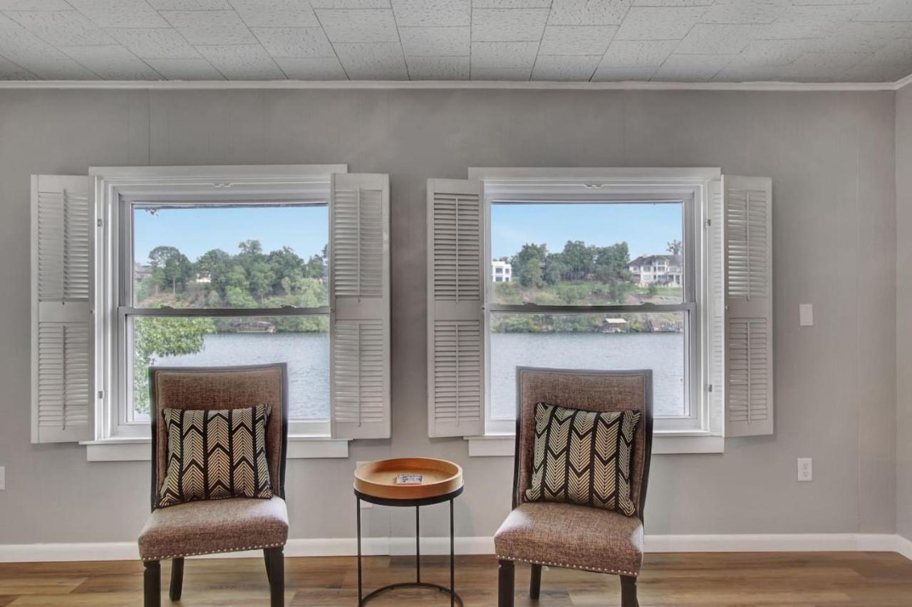 Lake Haven Estate with Hot Tub, Game Room and Pontoon Boat, 4BR, 4 Bathoom, 2 Kitchens view 5