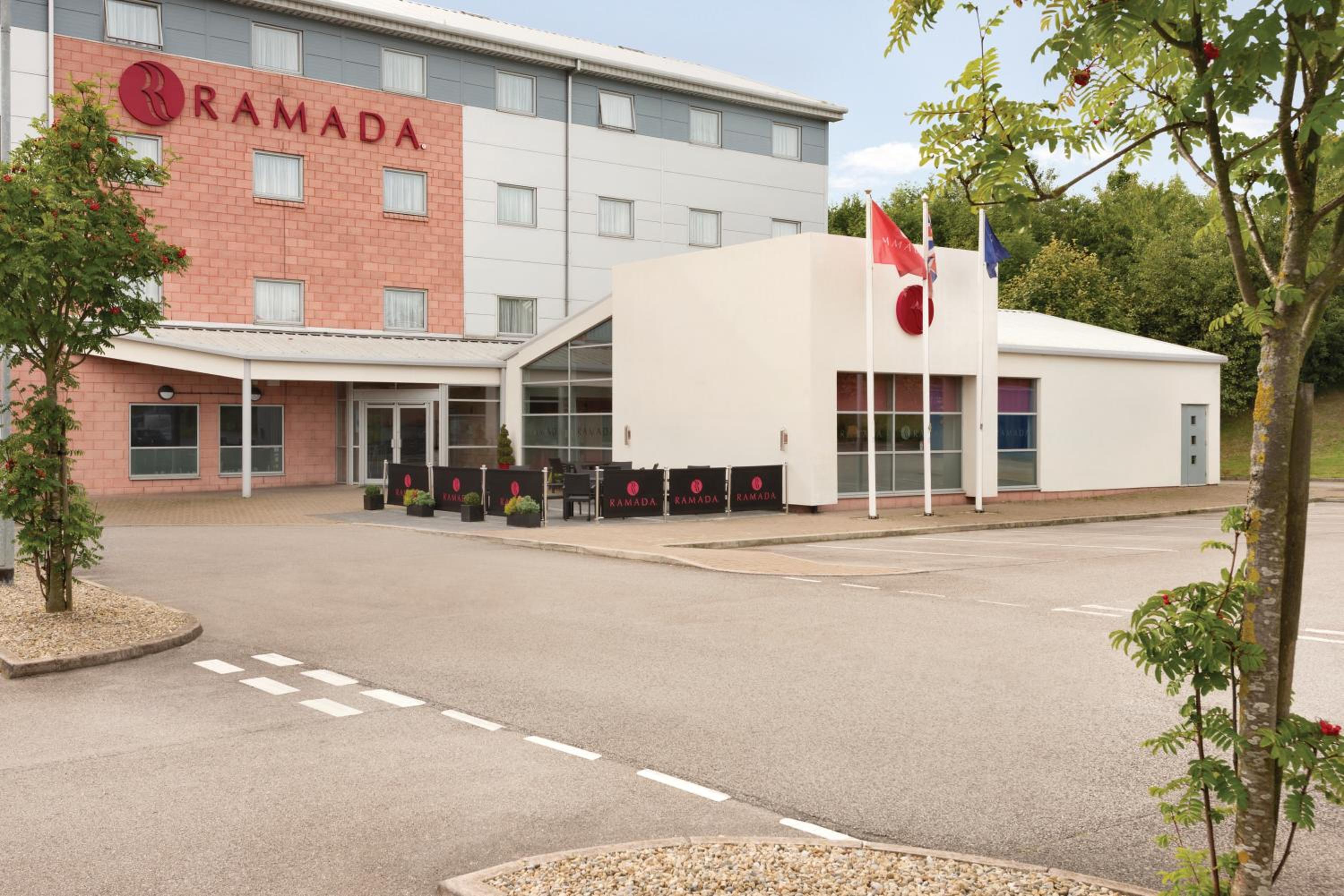 Hotel Ramada Wakefield - Image 1