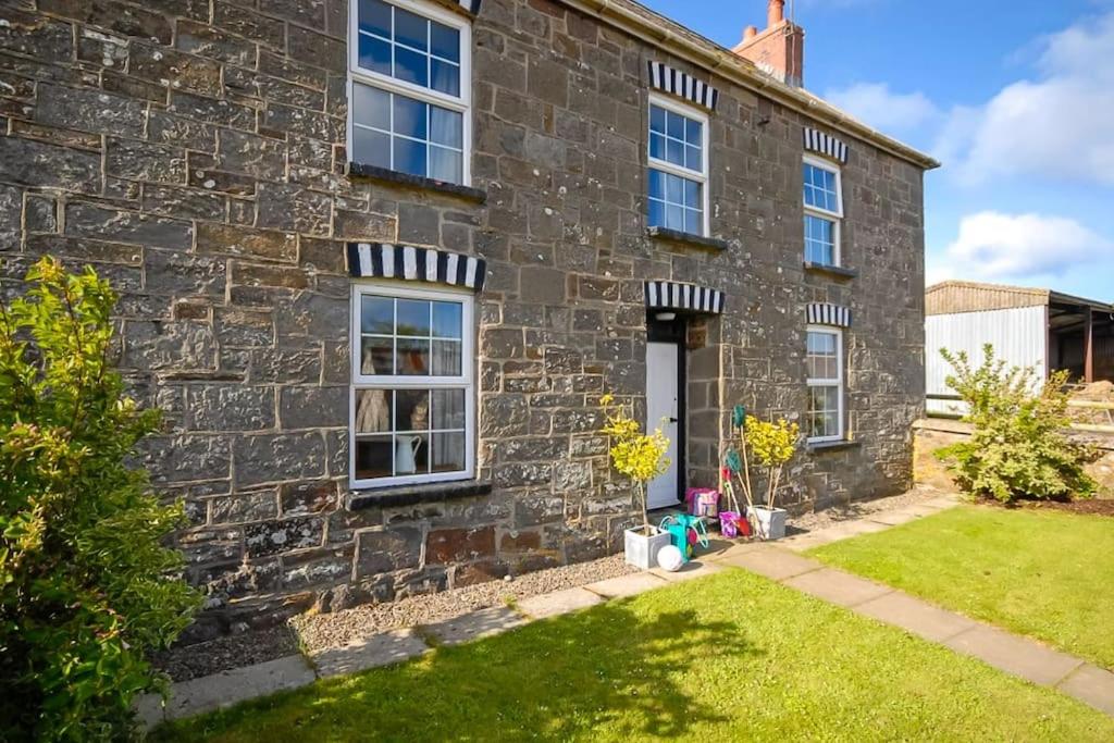 South Nolton Farmhouse view 4