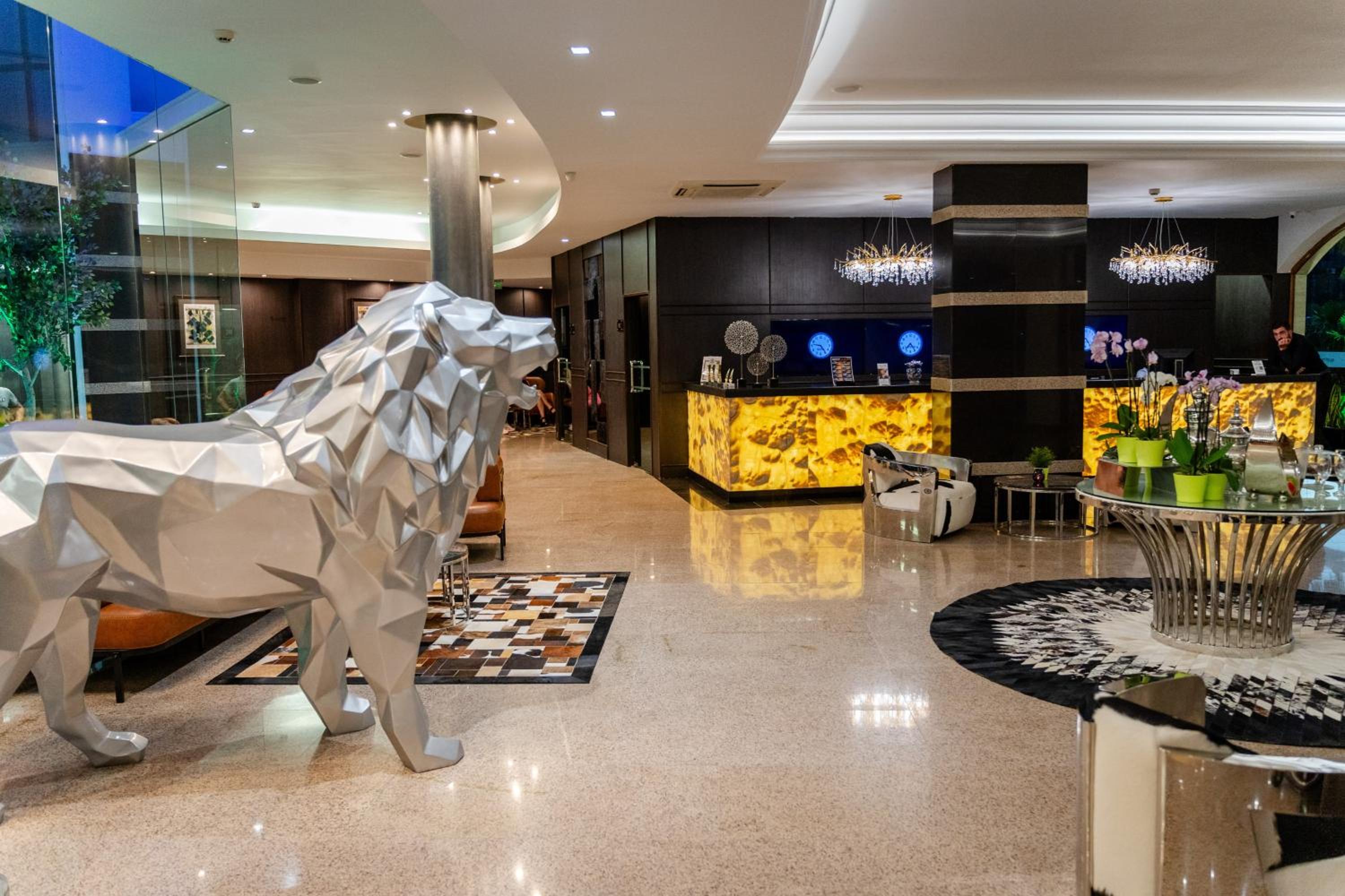 Grand Hotel Sveti Vlas - Fitness & SPA Hotel