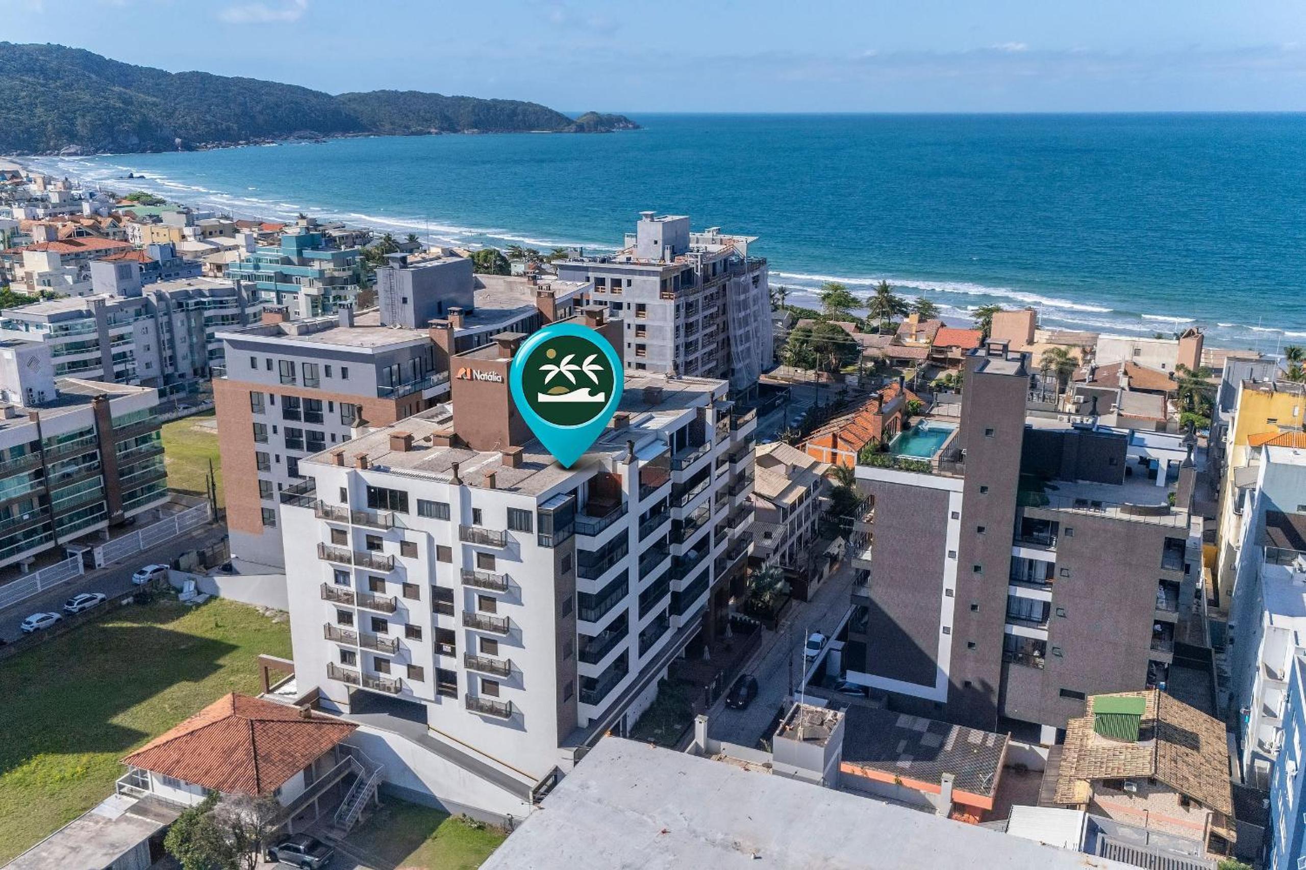 Recanto dos Girassóis 203 - Apto 2 quartos à 150 metros da Praia de Bombas