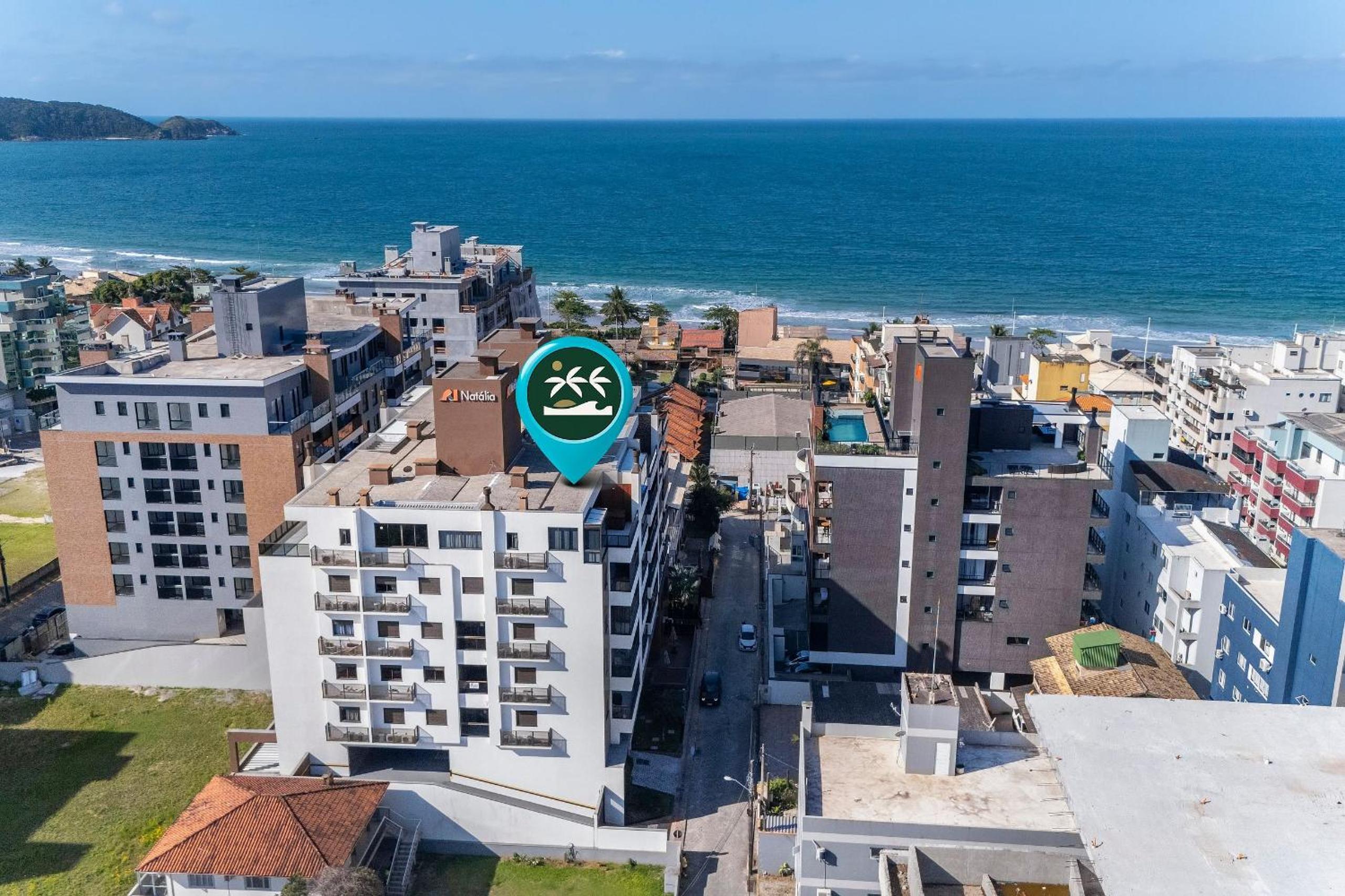 Recanto dos Girassóis 203 - Apto 2 quartos à 150 metros da Praia de Bombas