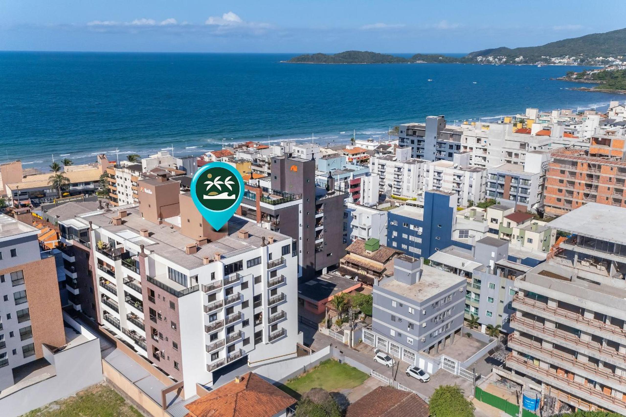 Recanto dos Girassóis 203 - Apto 2 quartos à 150 metros da Praia de Bombas