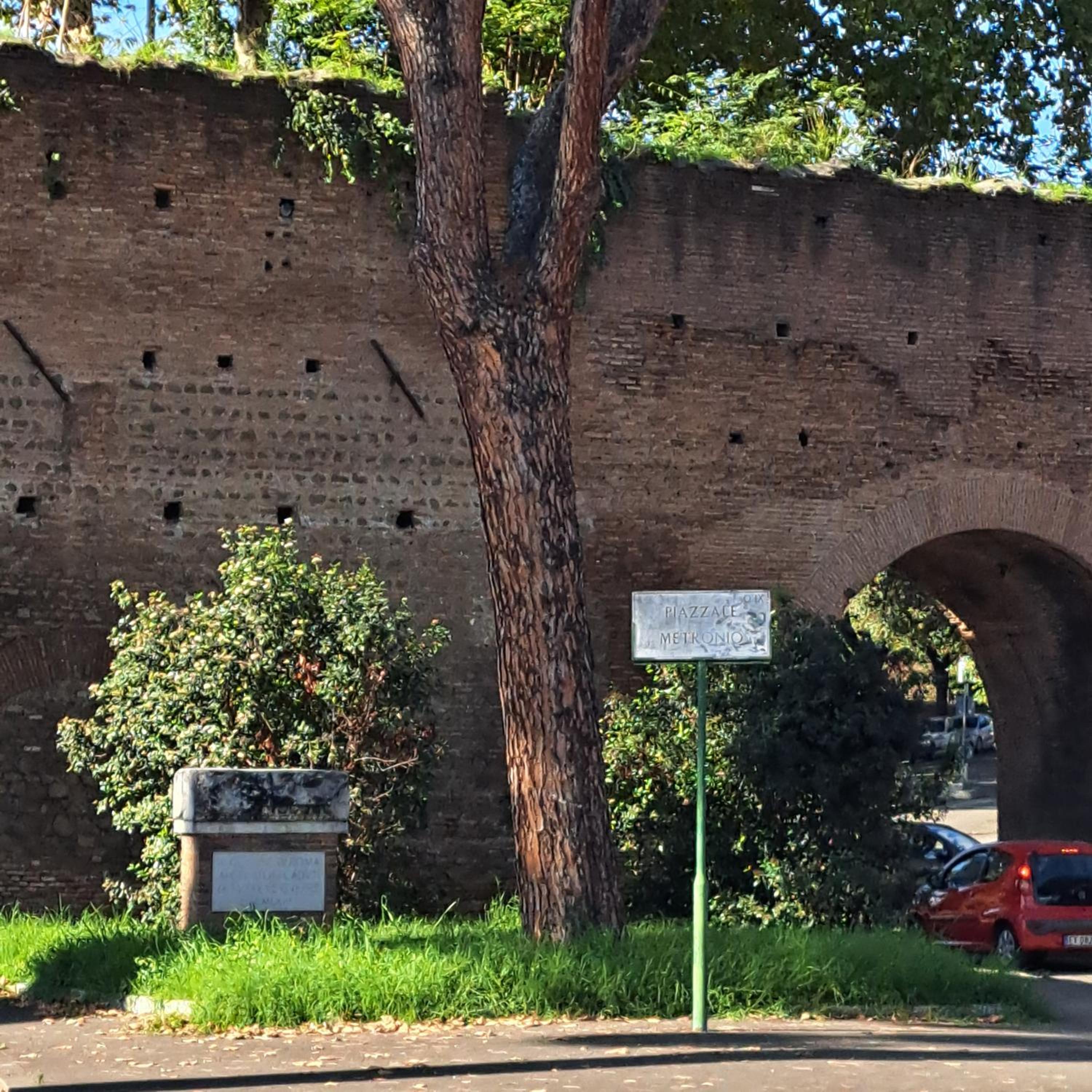 Giovanni Home Porta Metronia