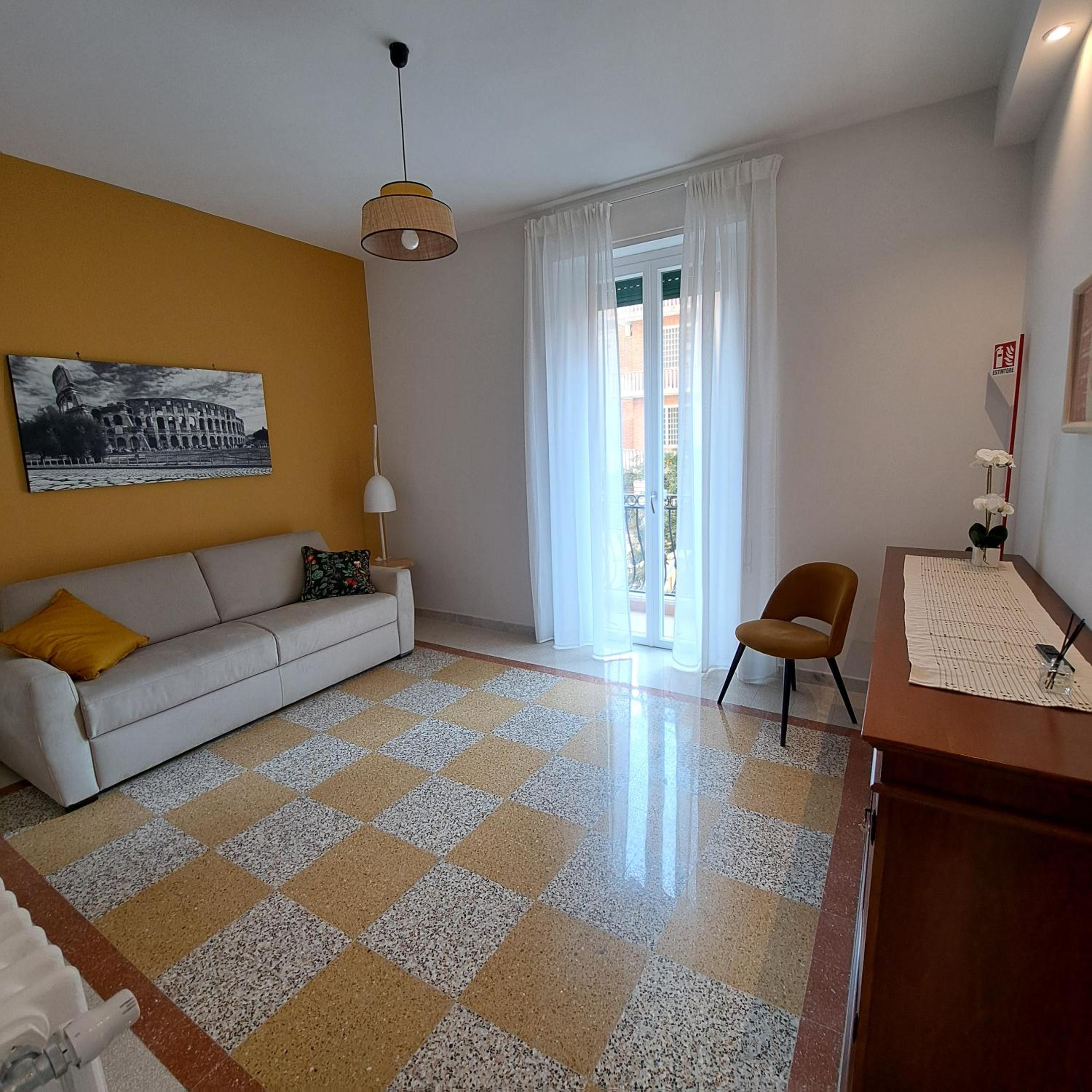 Giovanni Home Porta Metronia