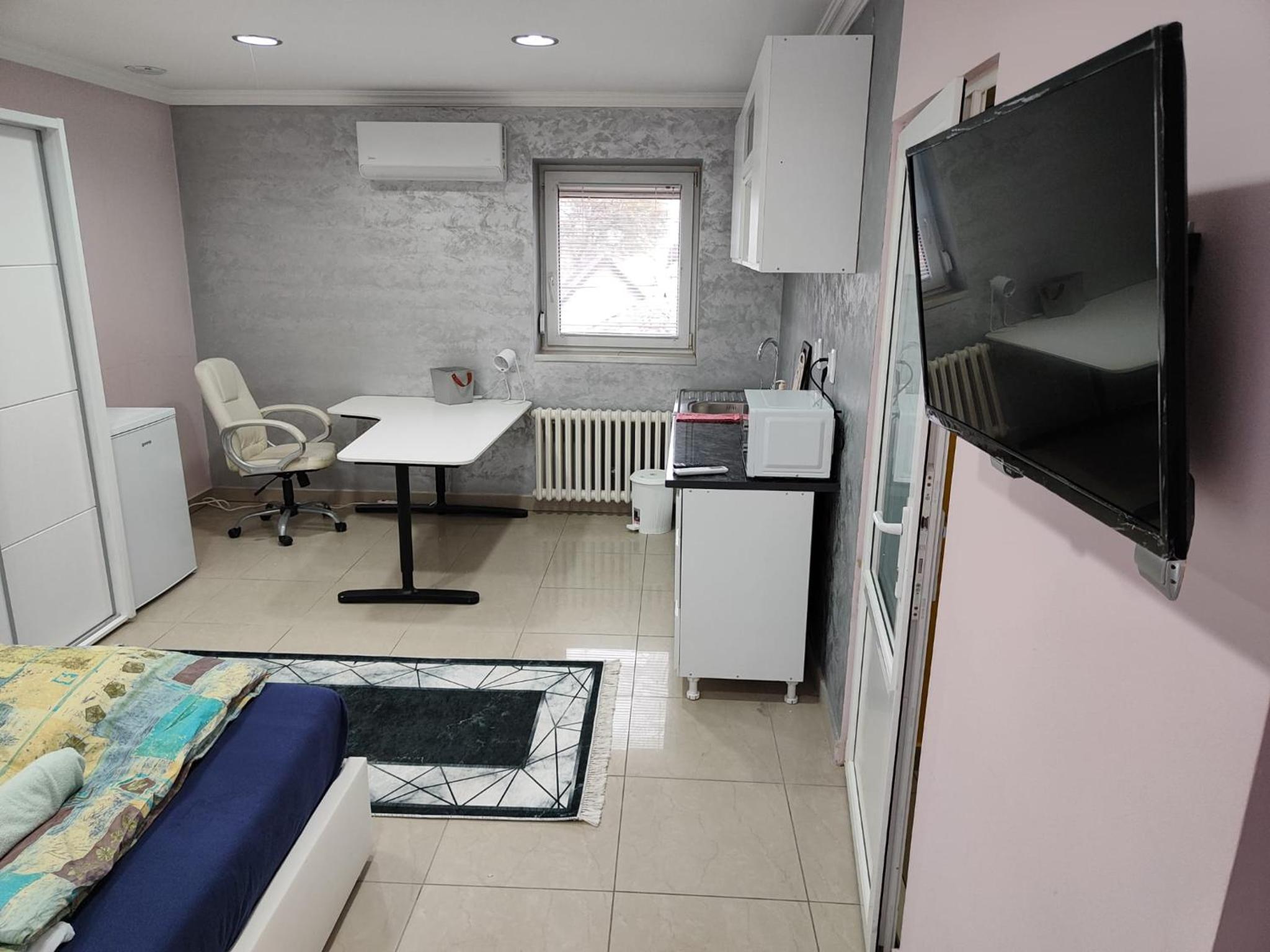 Apartman White