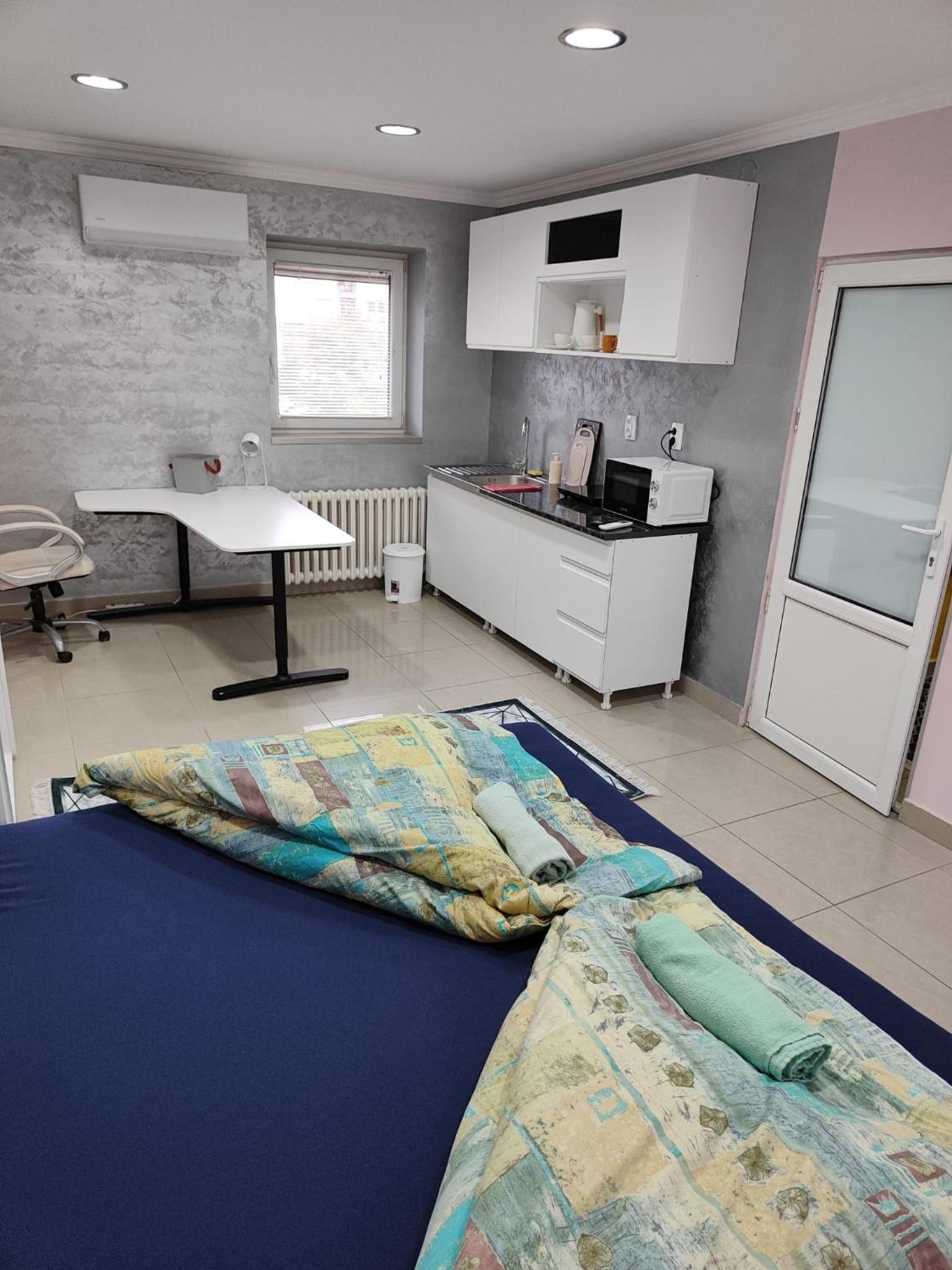 Apartman White