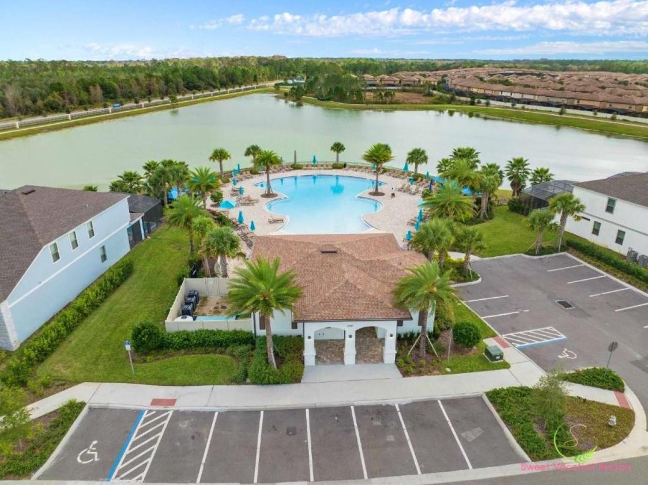 Magical Villa with Pool Game Room Close to Disney