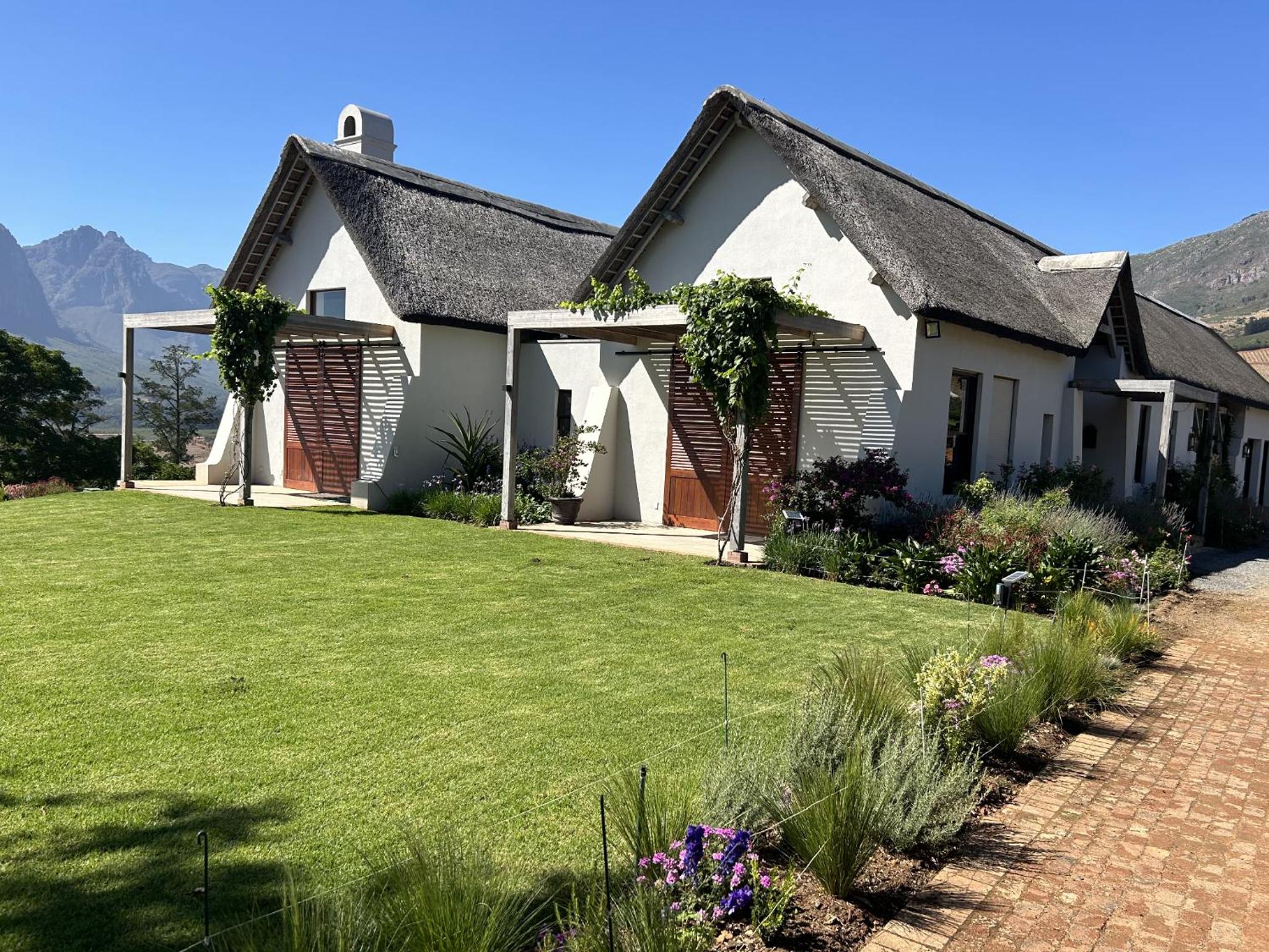 Zeven Eike Homestead