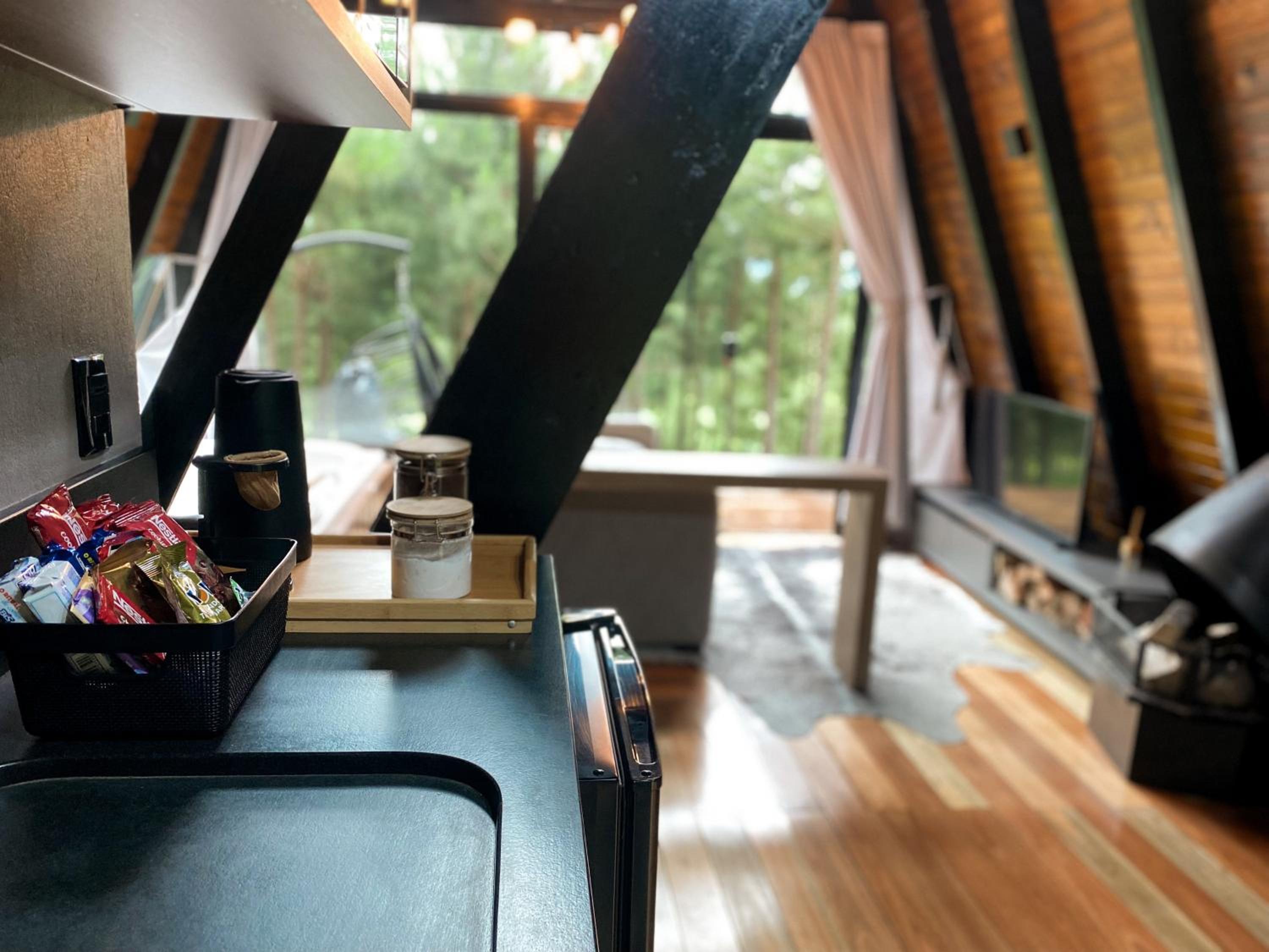 Cabana com hidromassagem na montanha