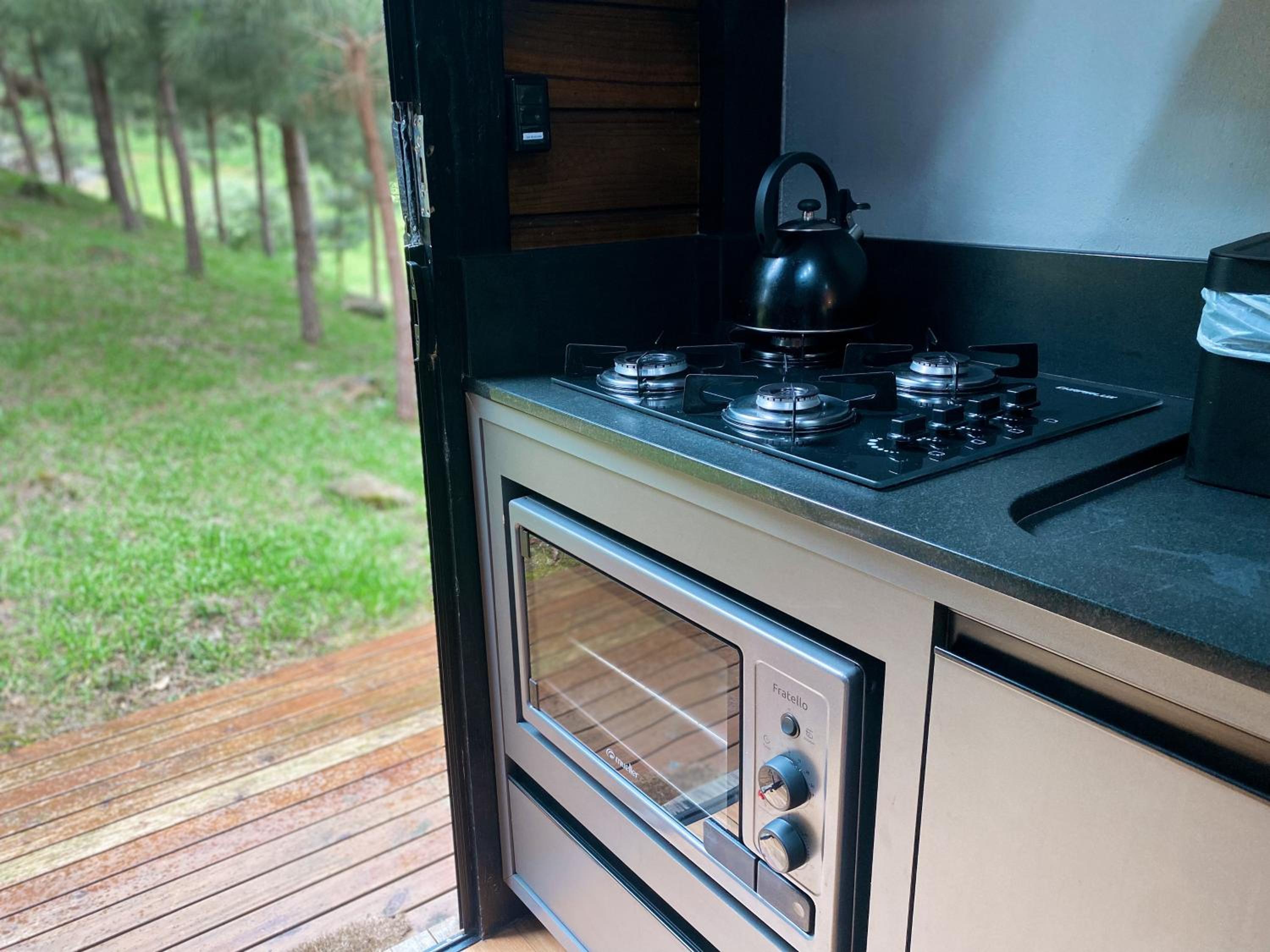 Cabana com hidromassagem na montanha