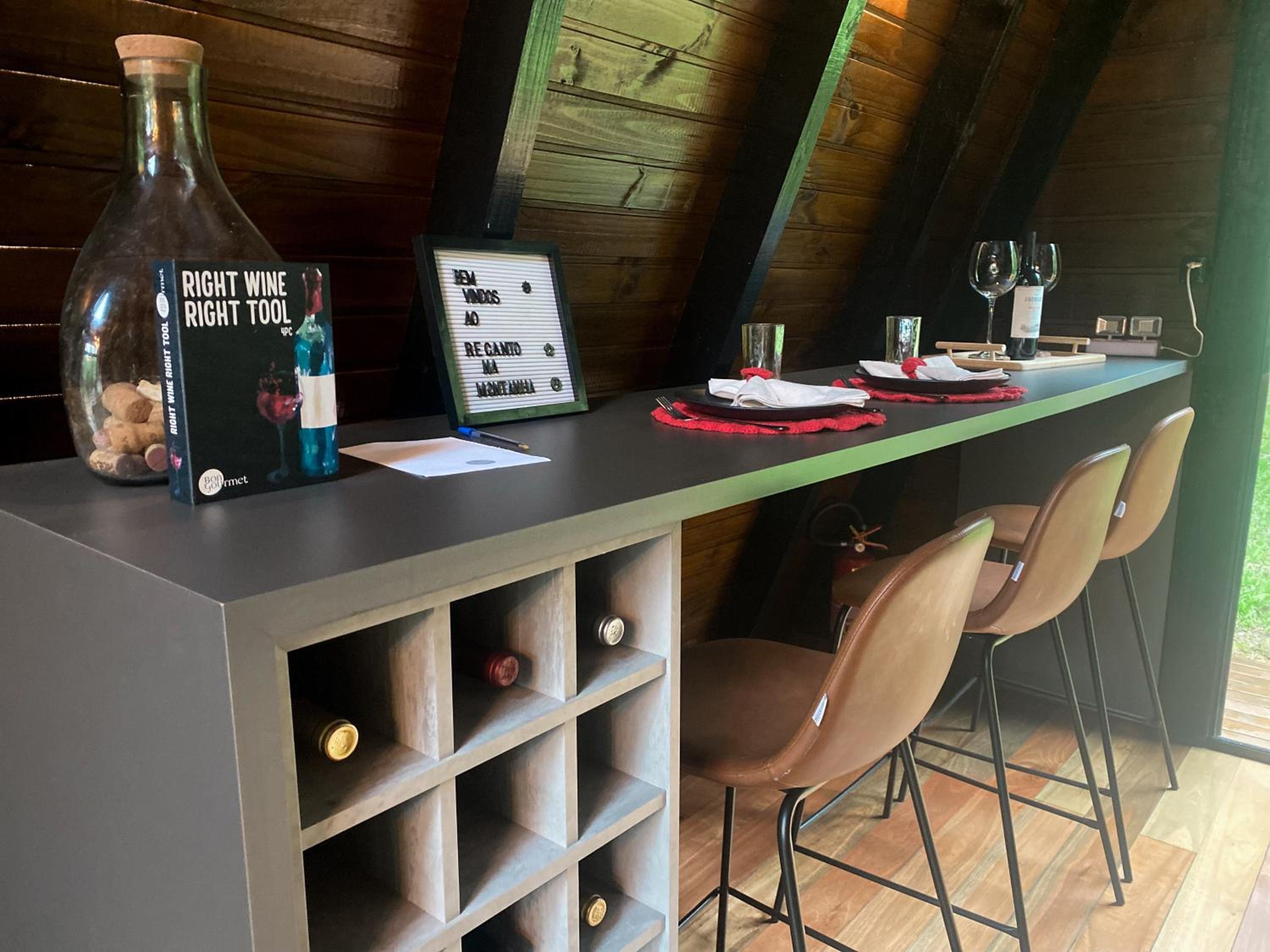 Cabana com hidromassagem na montanha