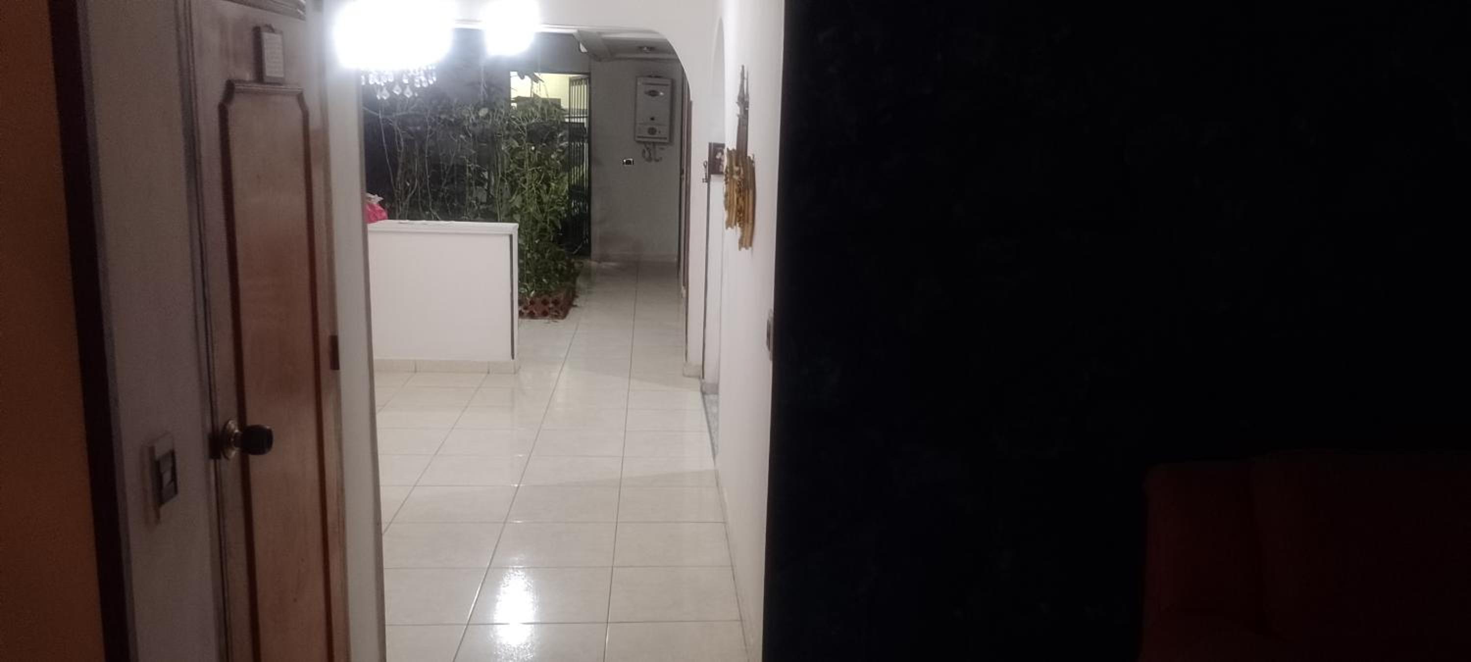 Casa de 5 habitaciones en Vipasa Cali