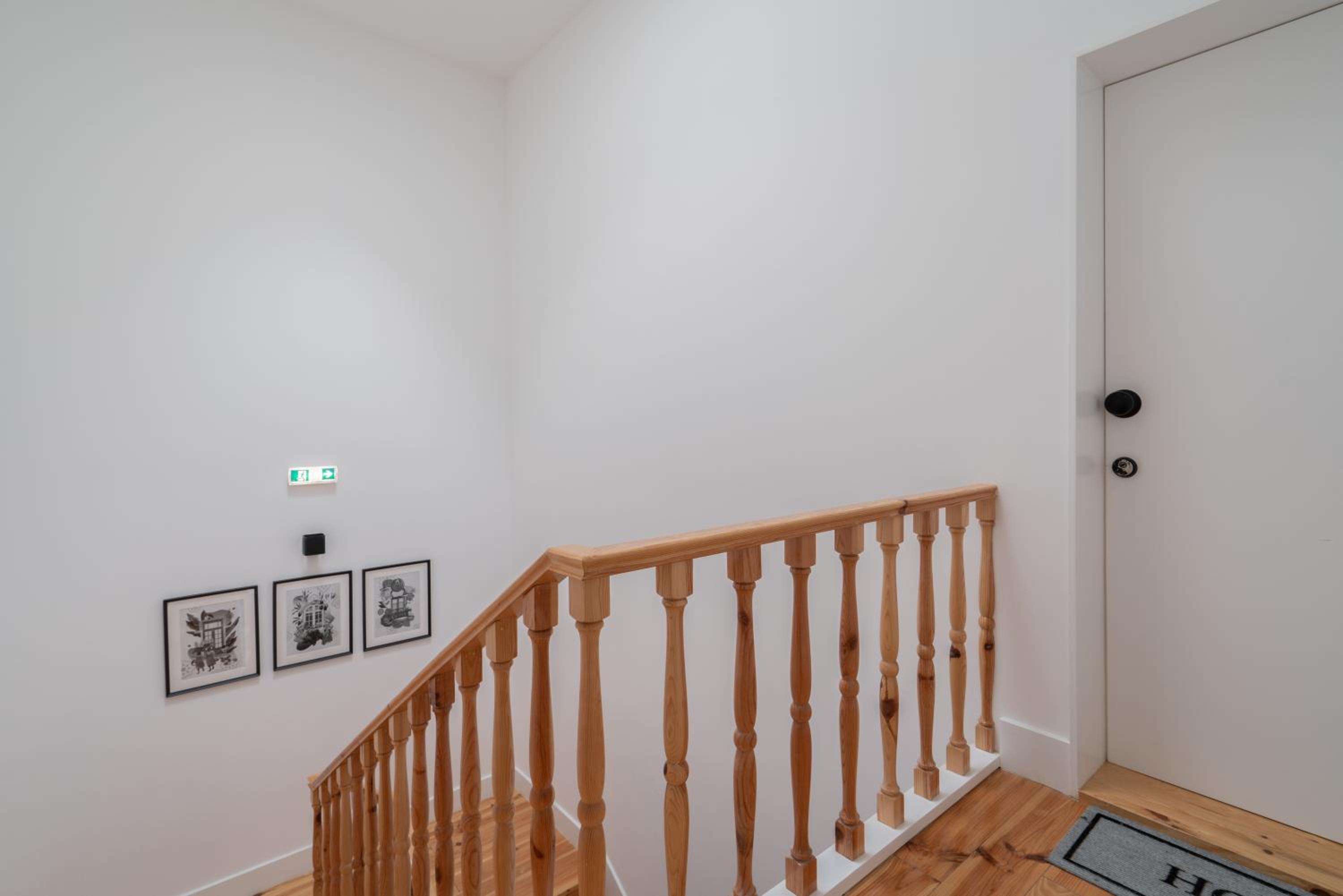 Host Wise - Modern Design Duplex w Balcony view 2