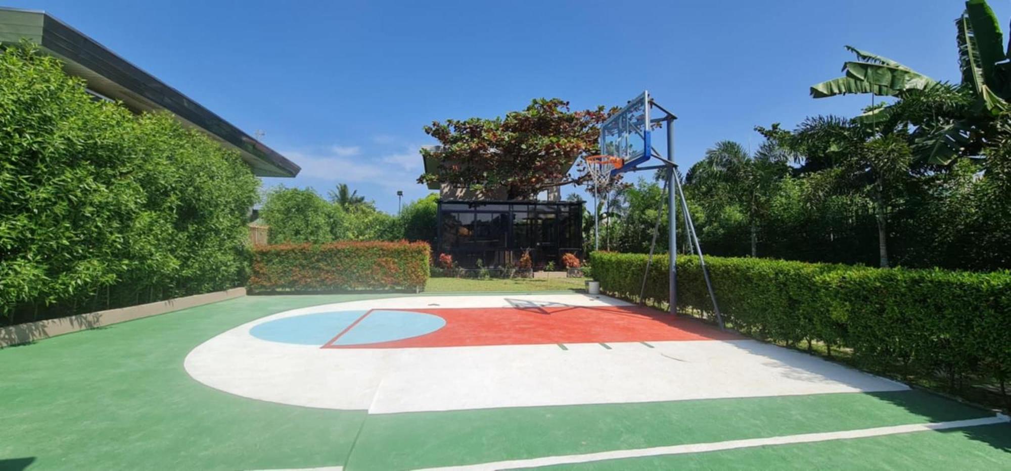Entire Loft House Patio & Garden, Belle's Homestay view 3
