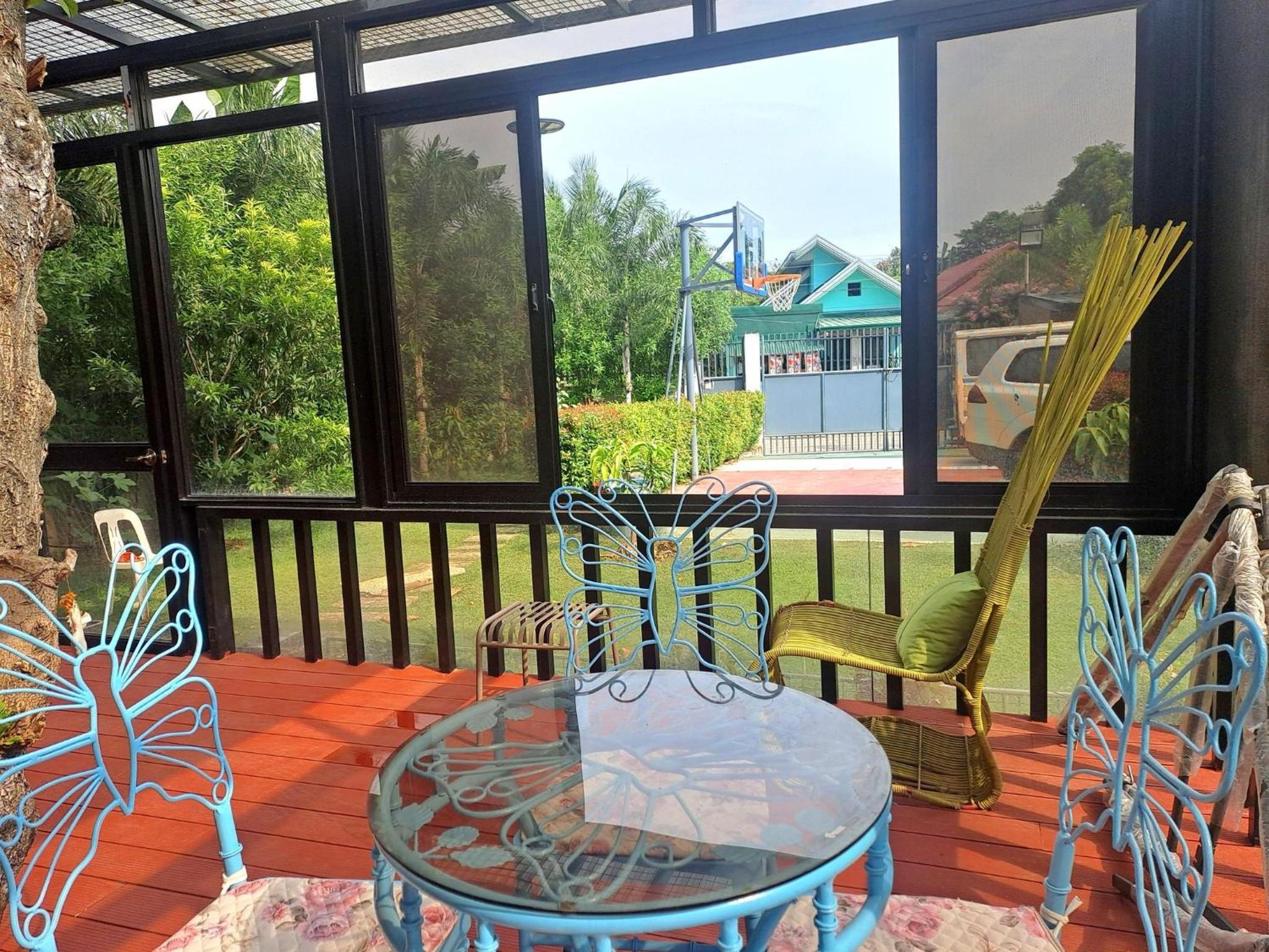 Entire Loft House Patio & Garden, Belle's Homestay view 2