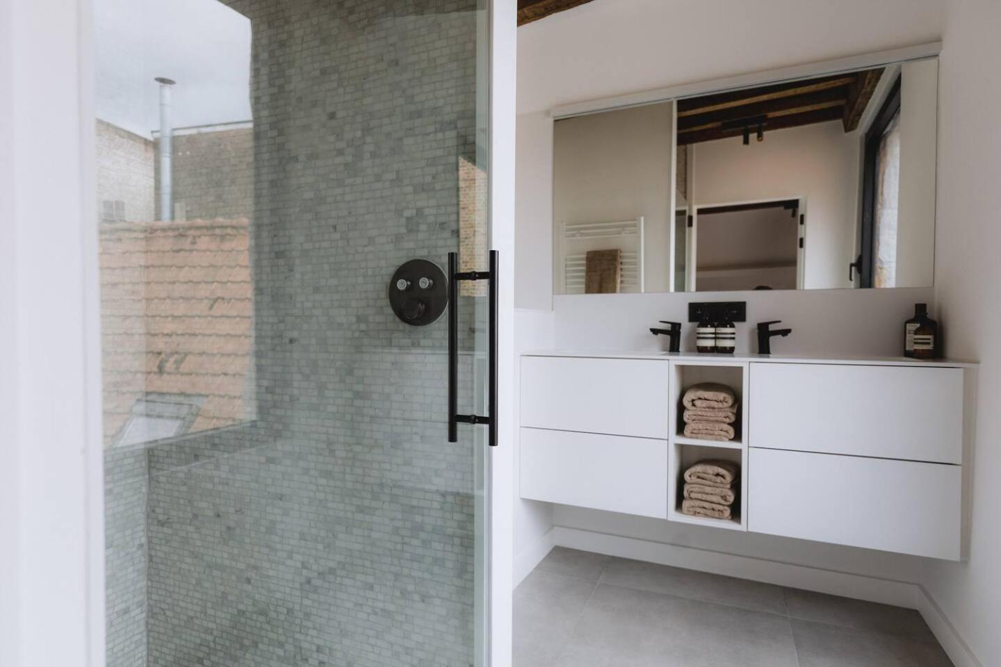 Kozy Home Spacious Luxurious home