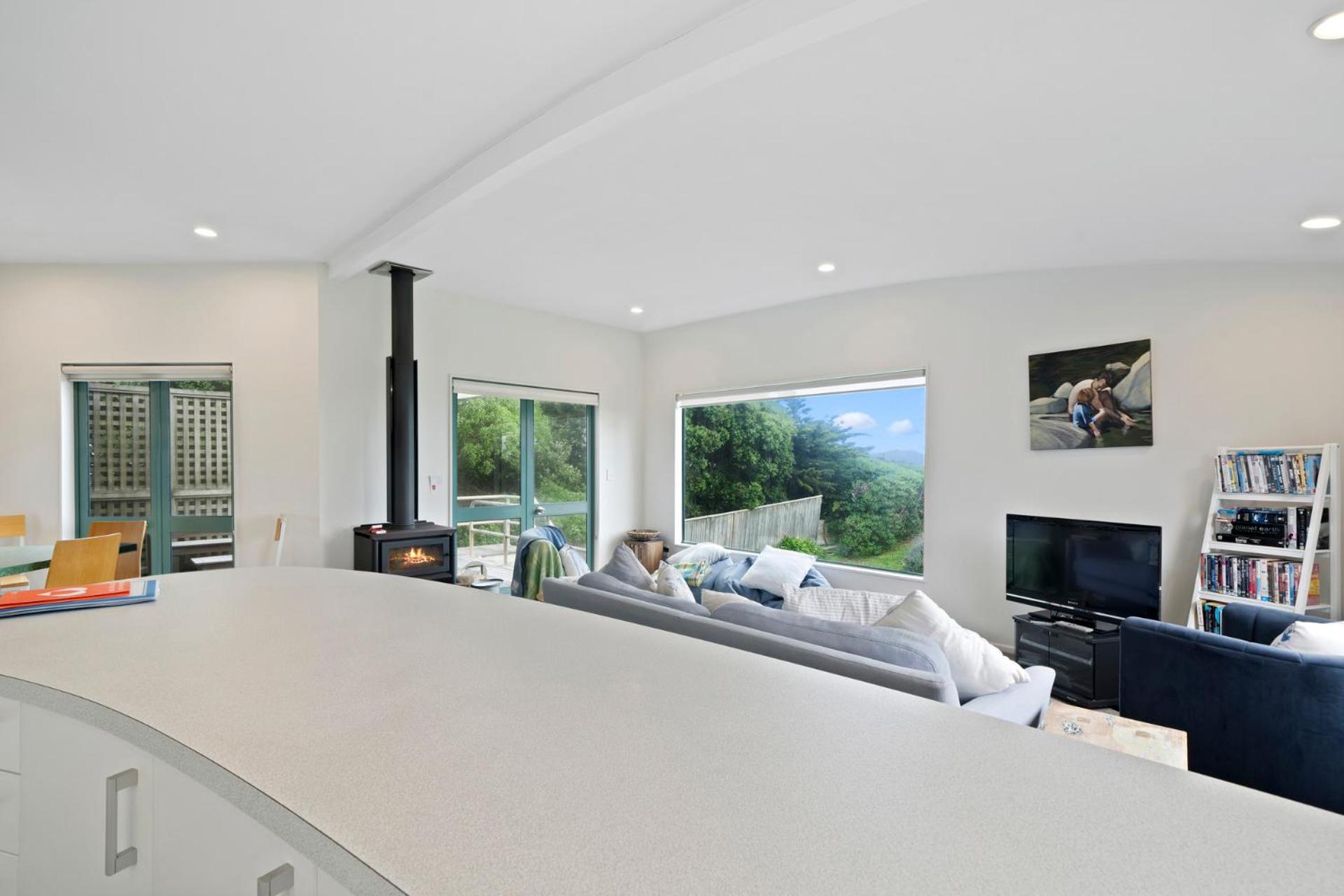 Beachfront Getaway - Waikanae Beach Holiday Home view 4