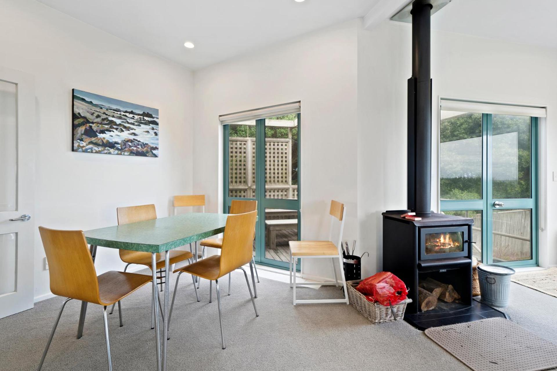 Beachfront Getaway - Waikanae Beach Holiday Home view 5