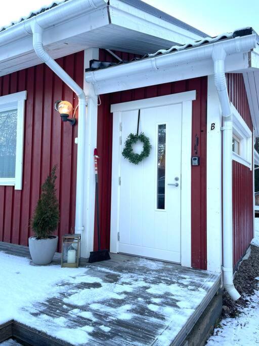 Peaceful house with own SAUNA, FREE PARKING