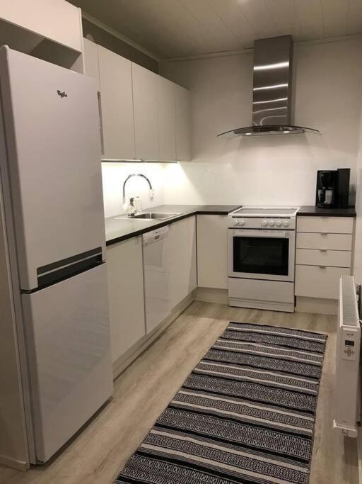 Peaceful house with own SAUNA, FREE PARKING