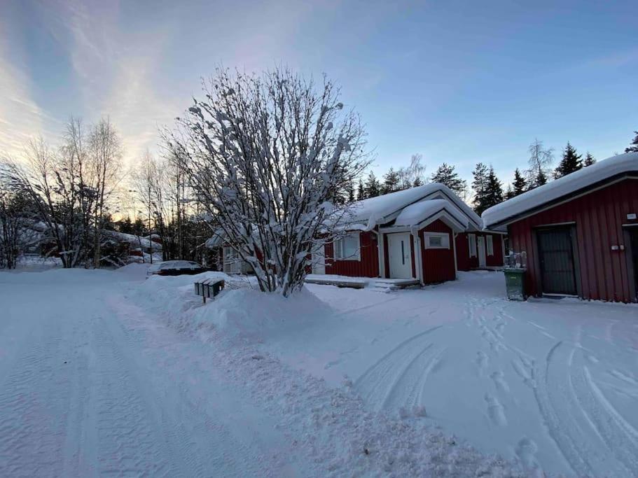 Peaceful house with own SAUNA, FREE PARKING