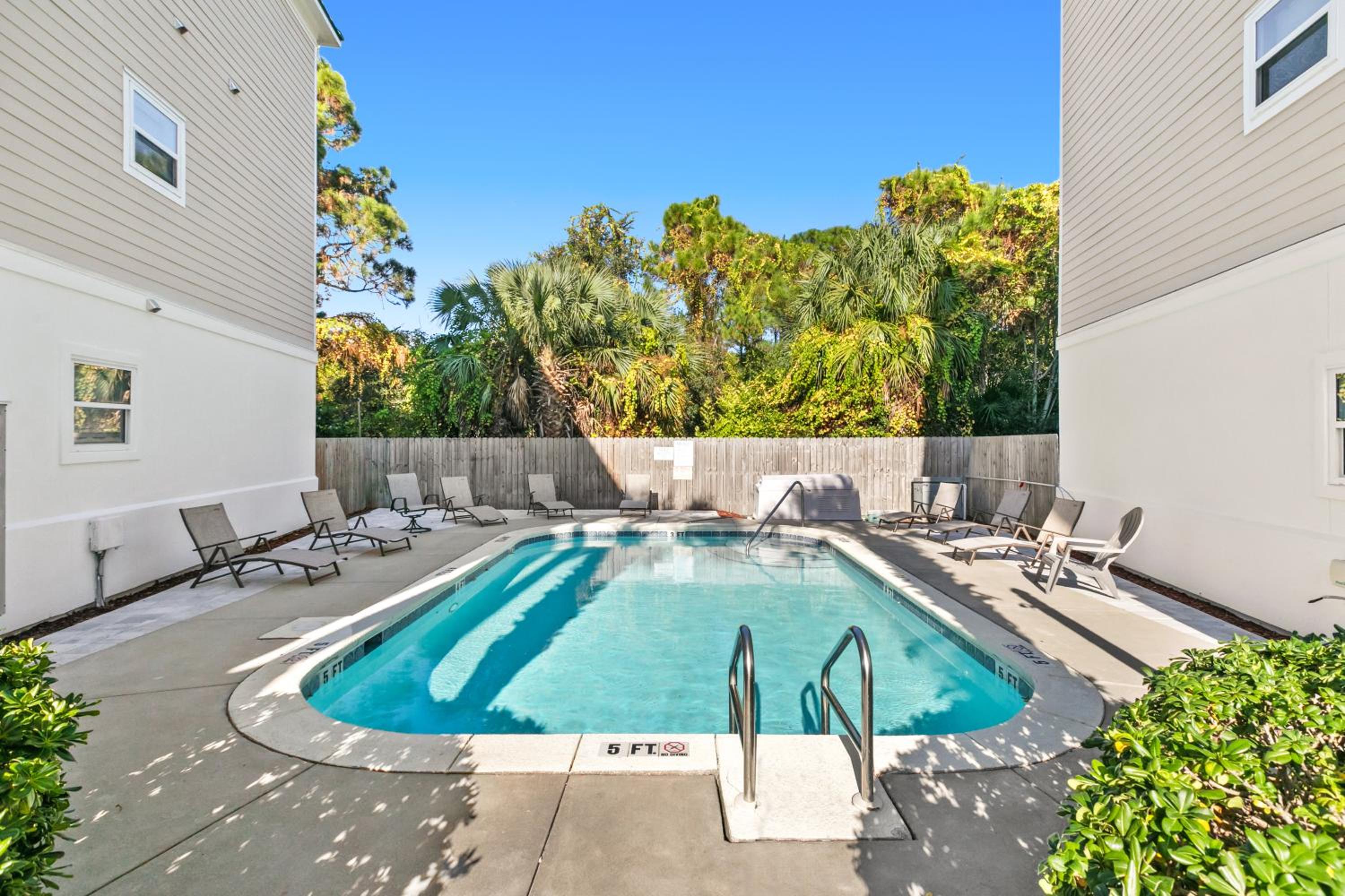 Sleeps 58 Large Familycorporate Gatherings view 3