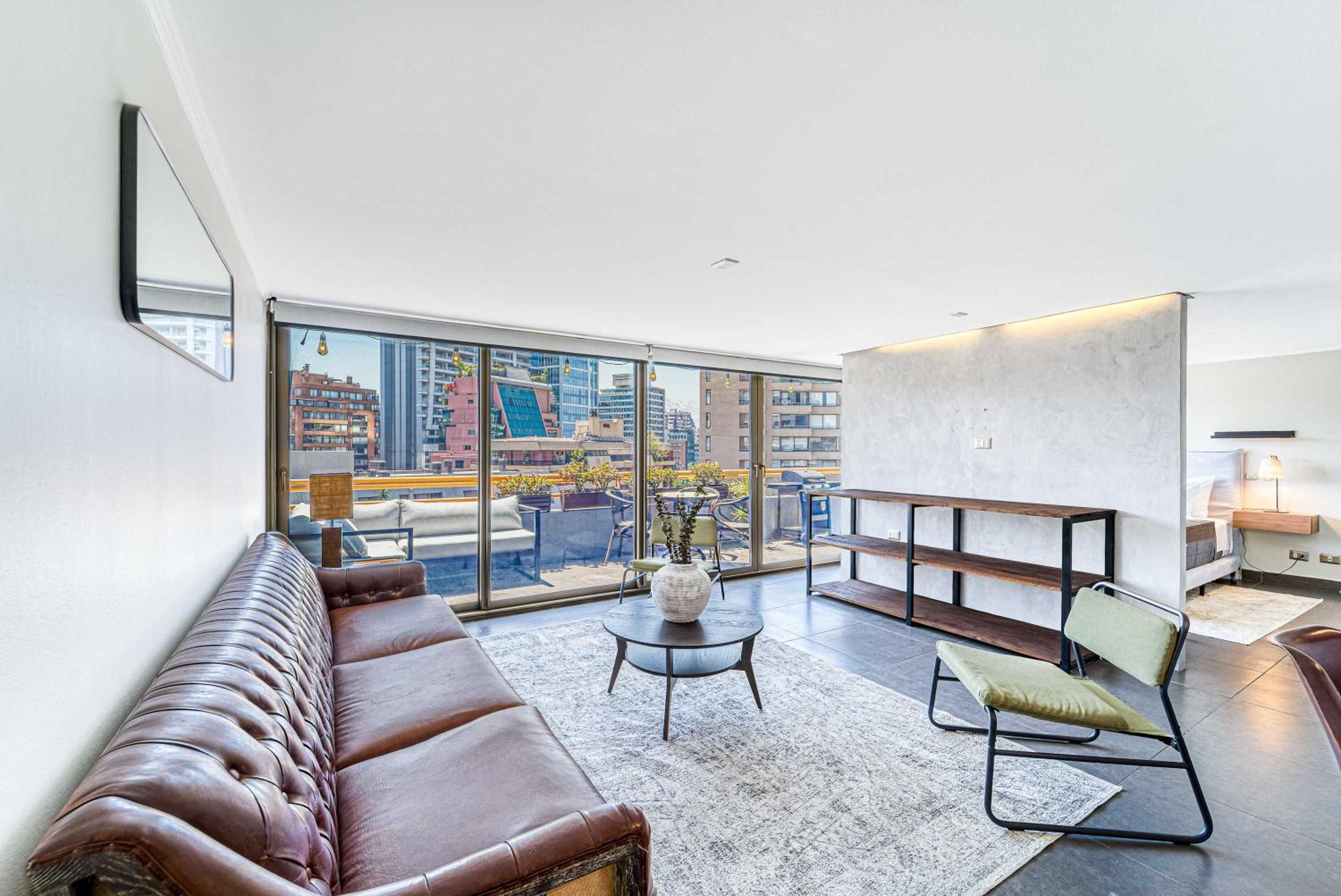 Golf Living - Terrace & City Views