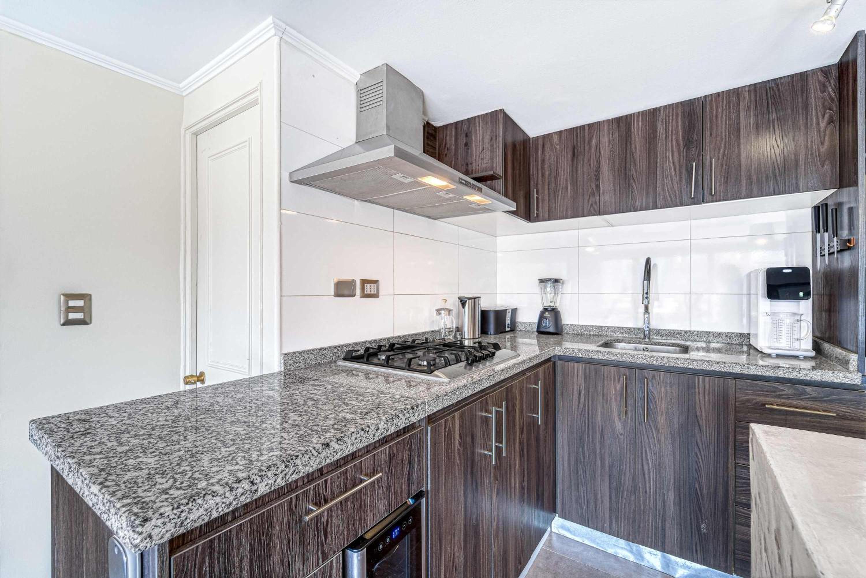 Golf Living - Terrace & City Views