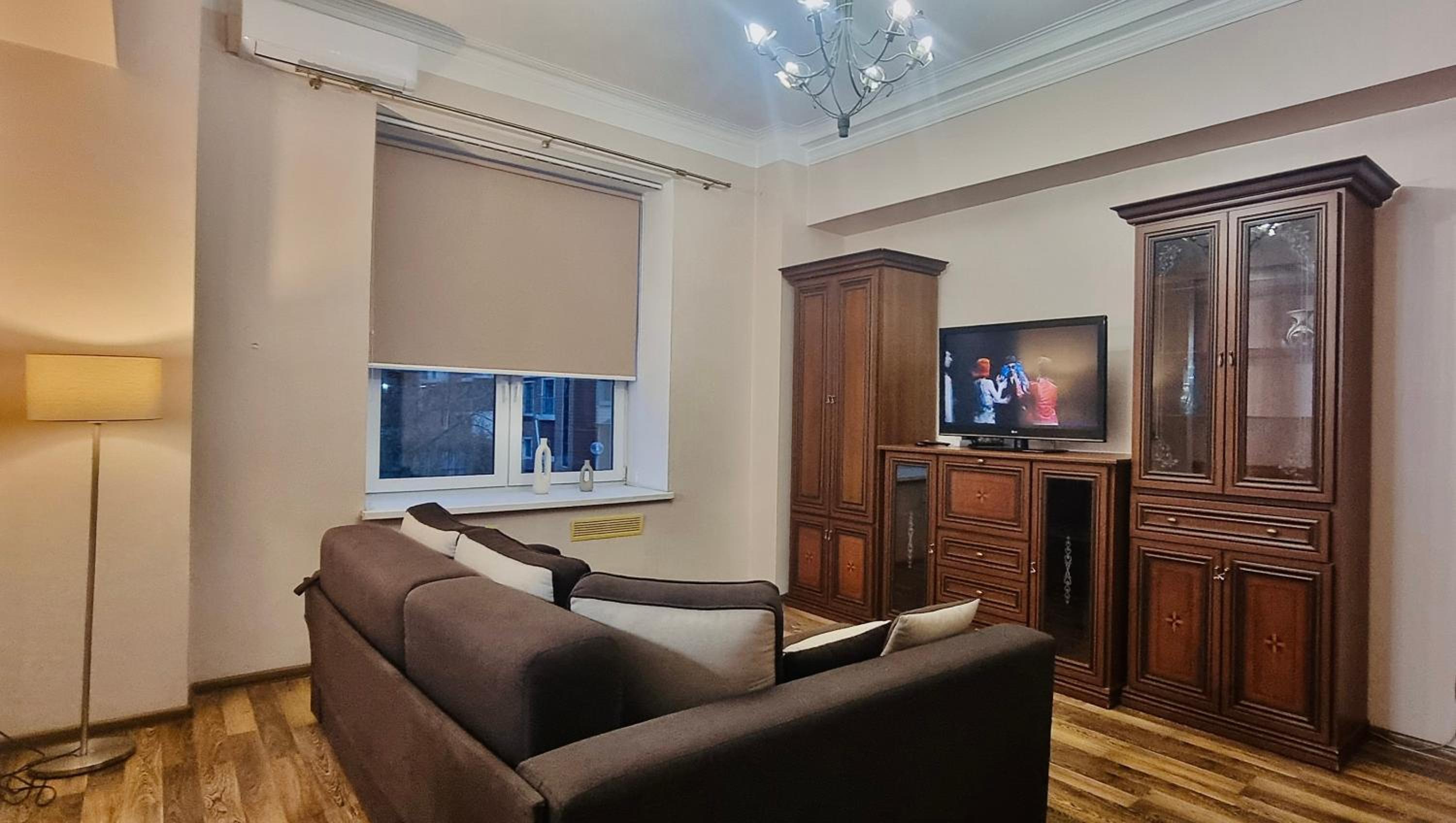 Kyiv Khreschatyk 27 Apartment view 4