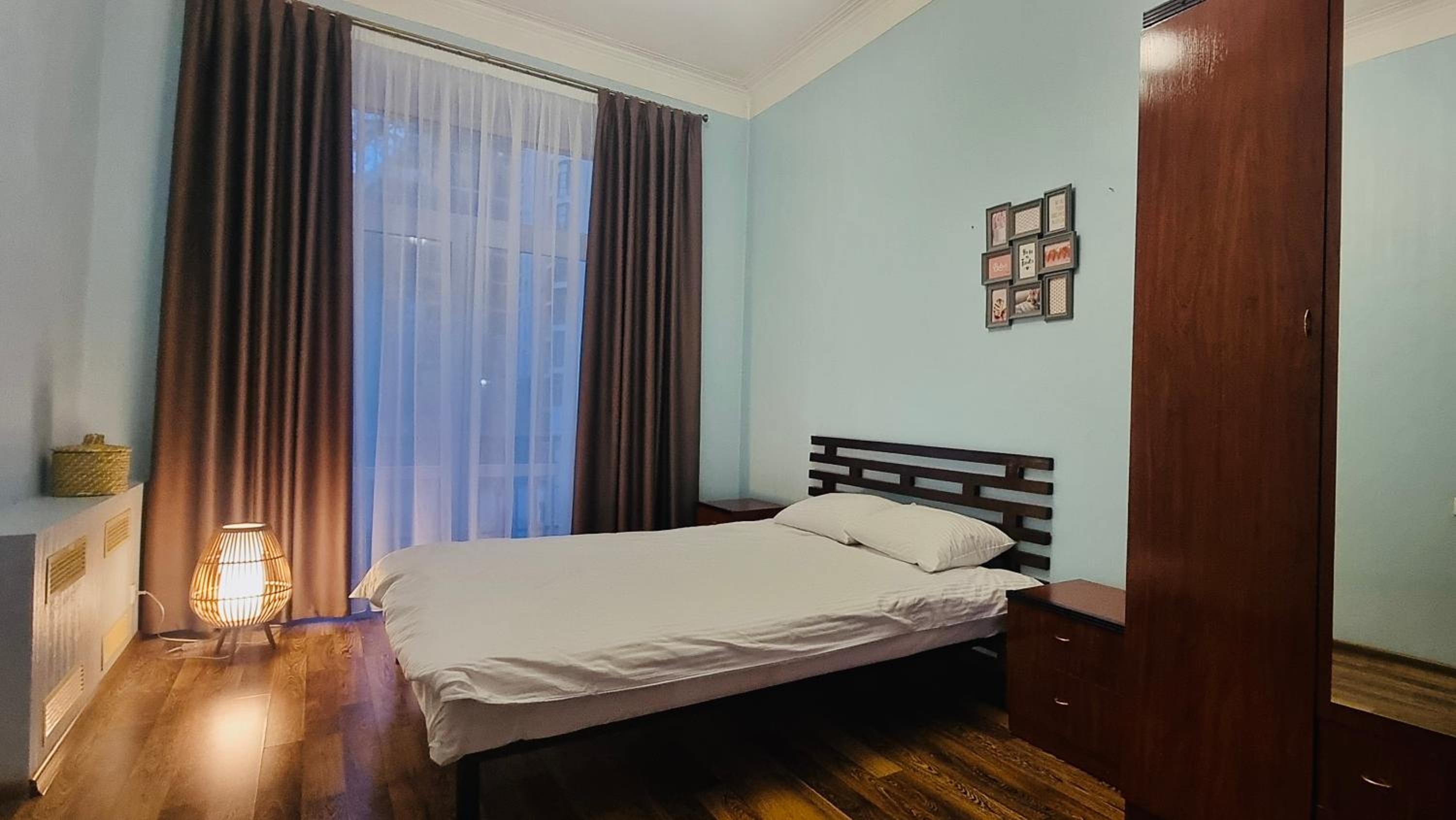 Kyiv Khreschatyk 27 Apartment view 5
