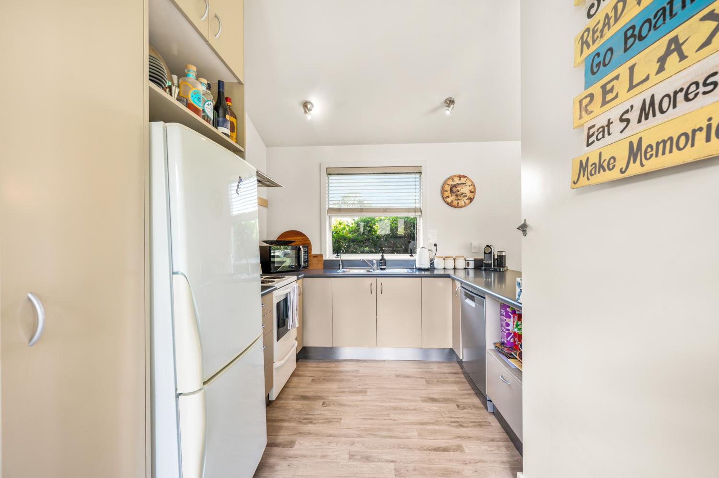 Mahuta Maison - Lake Taupo Holiday Home view 5