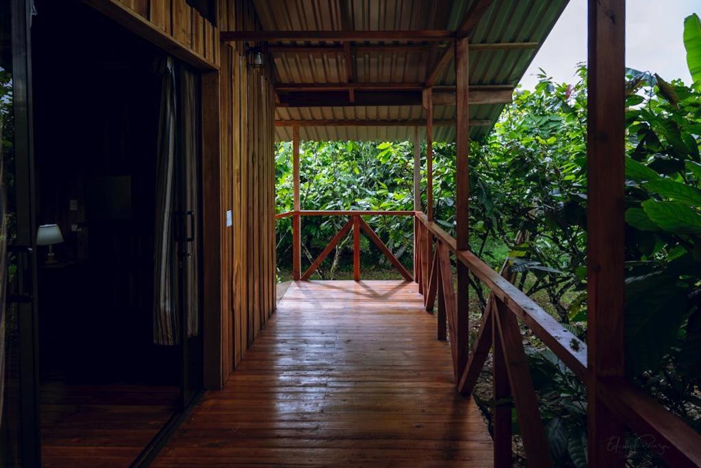 Río Celeste, Cacahua Lodge